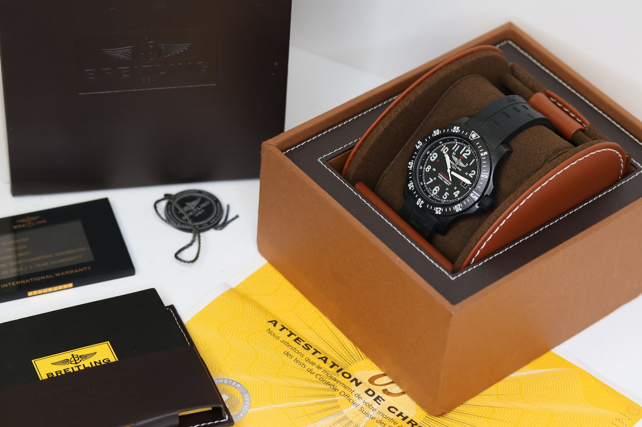 BREITLING COLT SKYRACER REFERENCE X74320 WITH BOX AND PAPERS 2018, 45mm black carbon case, a black - Image 6 of 6