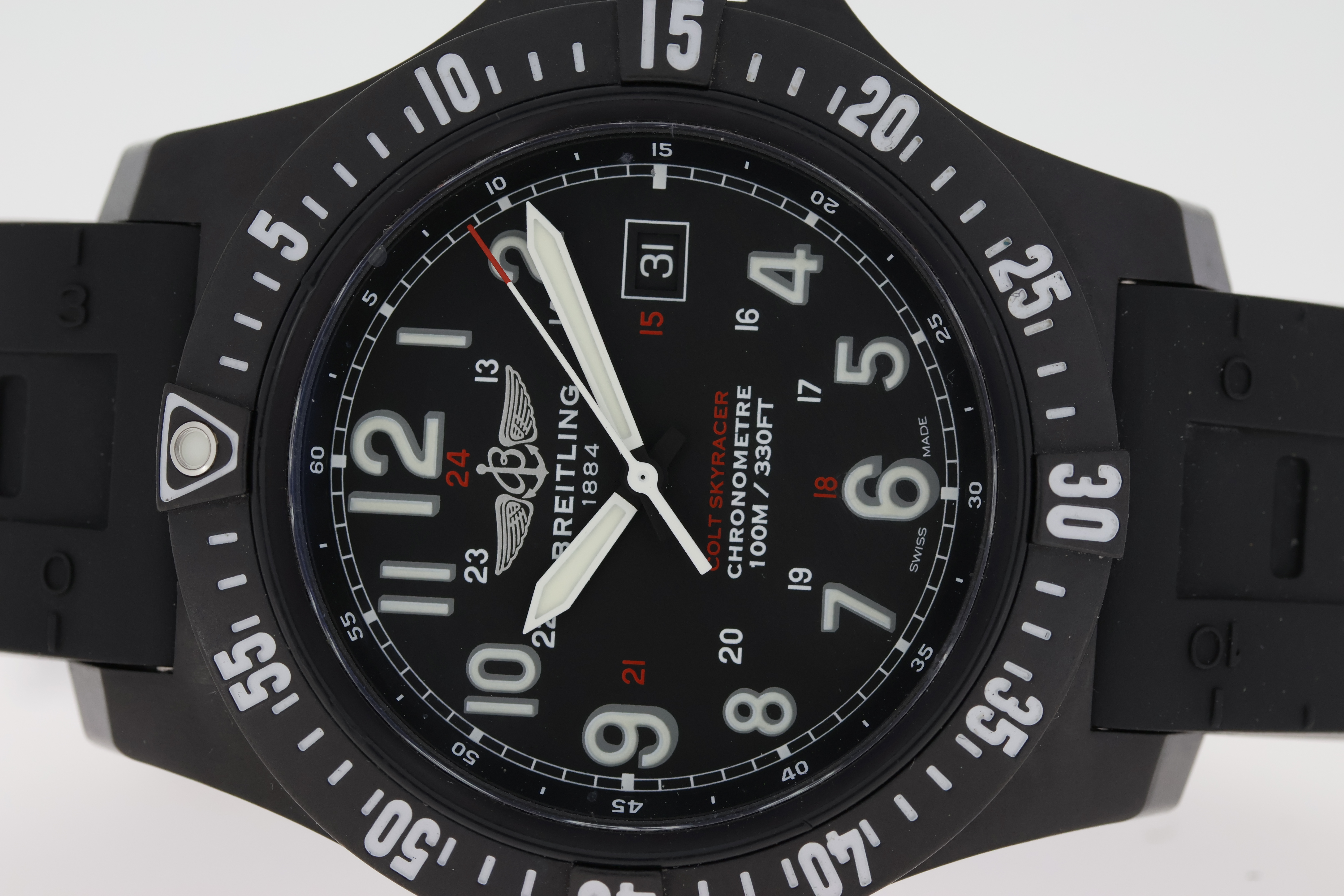 BREITLING COLT SKYRACER REFERENCE X74320 WITH BOX AND PAPERS 2018, 45mm black carbon case, a black - Image 3 of 6