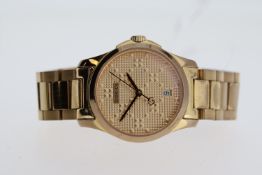 LADIES GUCCI QUARTZ MOVEMENT REFERENCE 126.5, approx 27mm stainless steel case and snap on case