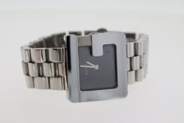 GUCCI G WATCH REF 3600M, black dial, stainless steel case and bracelet, 32mm, quartz movement,