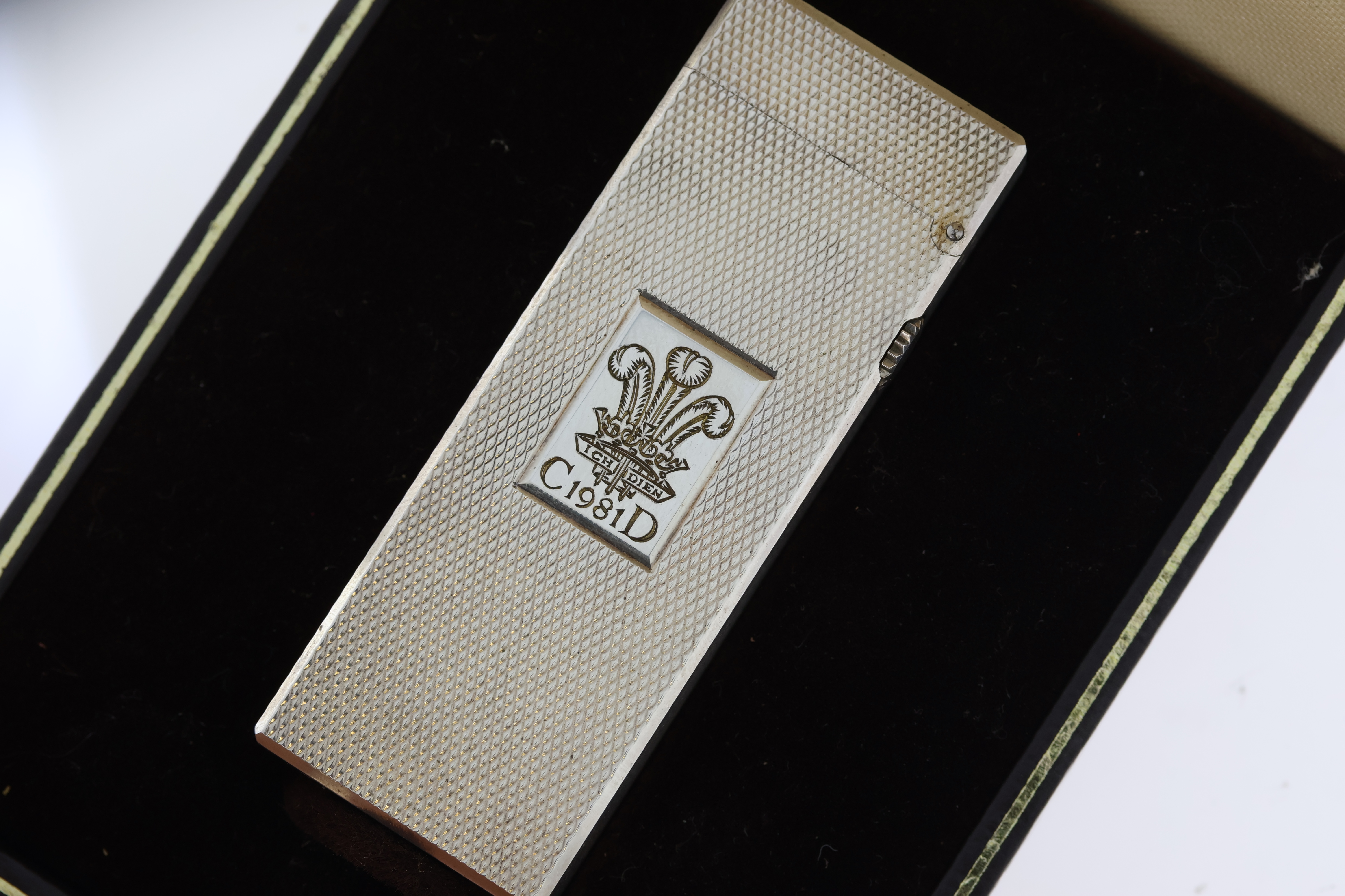 ROYAL MEMORABILIA - DUNHILL LIMITED EDITION 37 OF 50, CHARLES AND DIANA 1981 COMMEMORATIVE - Image 3 of 10
