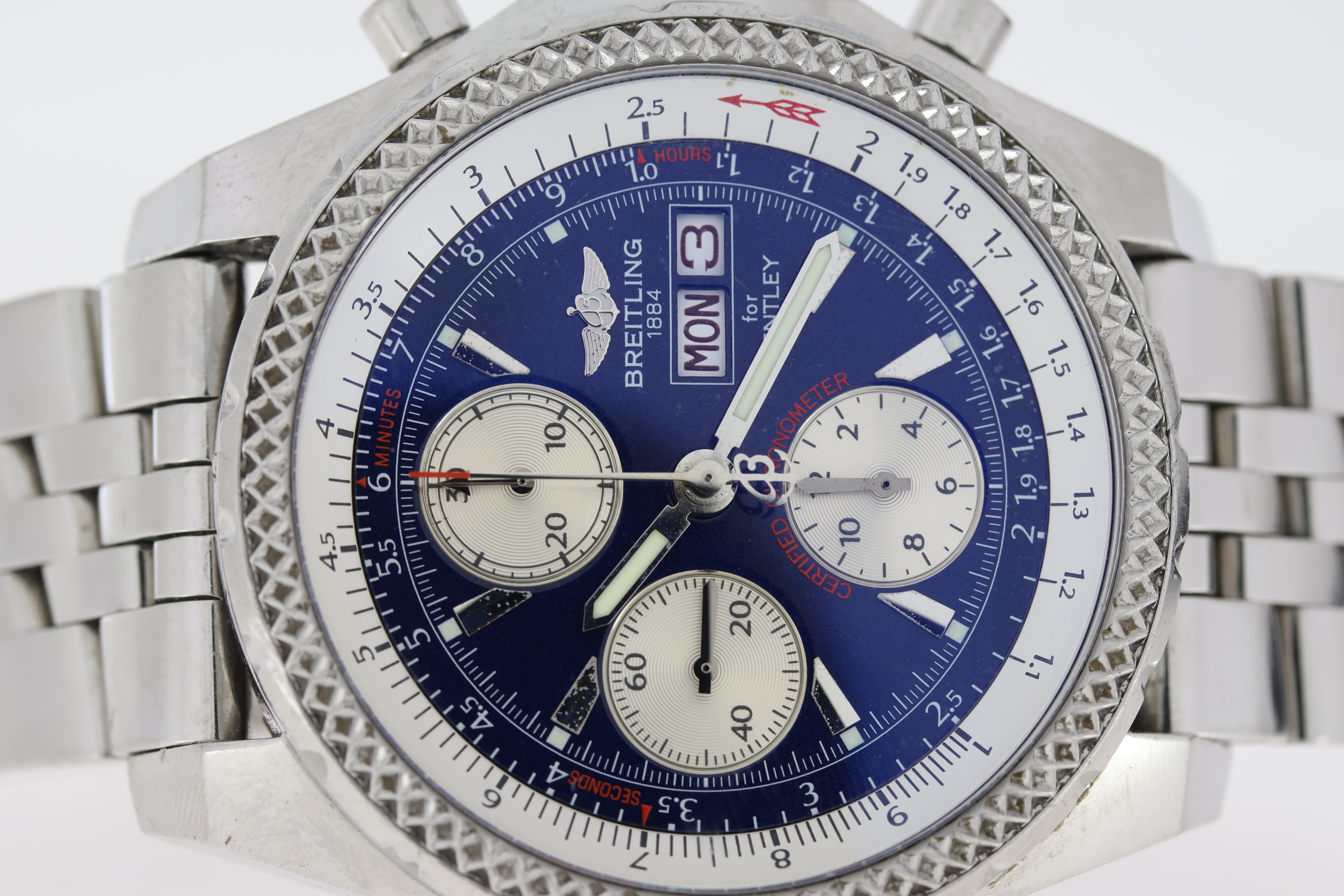 BREITLING FOR BENTLEY REFERENCE A13362 WITH BOX, circular navy blue dial with baton hour markers, - Image 3 of 8