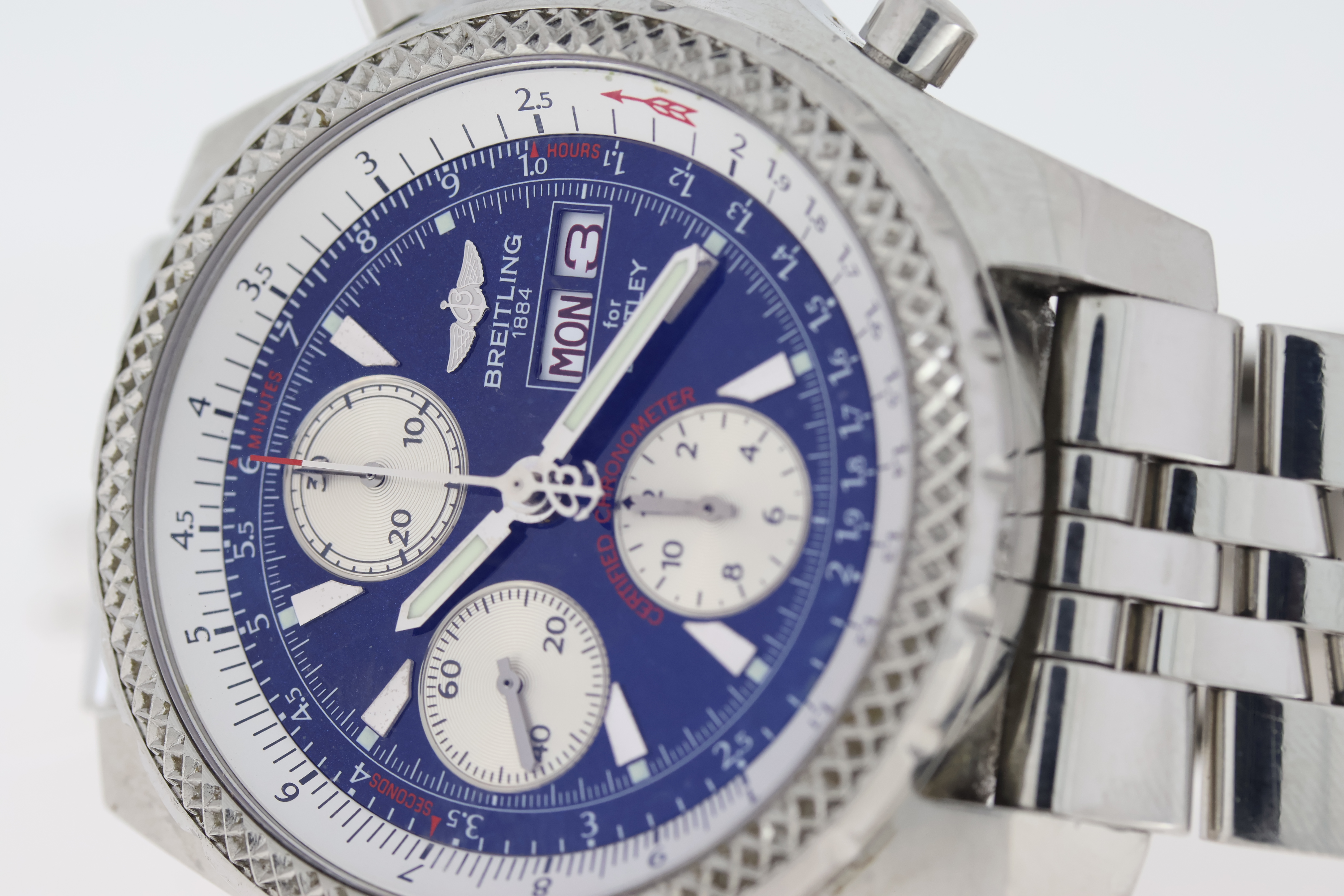 BREITLING FOR BENTLEY REFERENCE A13362 WITH BOX, circular navy blue dial with baton hour markers, - Image 5 of 8