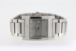 GUCCI QUARTZ WATCH REFERENCE 7700M, 28mm stainless steel square case and a screw down case back. A