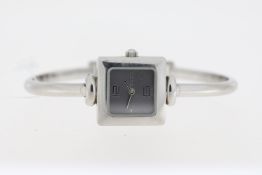 LADIES GUCCI QUARTZ WATCH REFERENCE 1900L, Approx 20mm stainless steel case with a snap on case