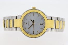 GUCCI QUARTZ WATCH REFERENCE 8900M, Approx 34mm stainless steel case with snap on case back. A