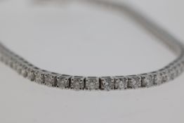 18 carat white gold diamond line bracelet 3 carats