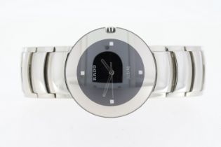 RADO DIASTAR JUBILE REFERENCE 115.0625.3, circular black dial with diamond quarter hour markers,