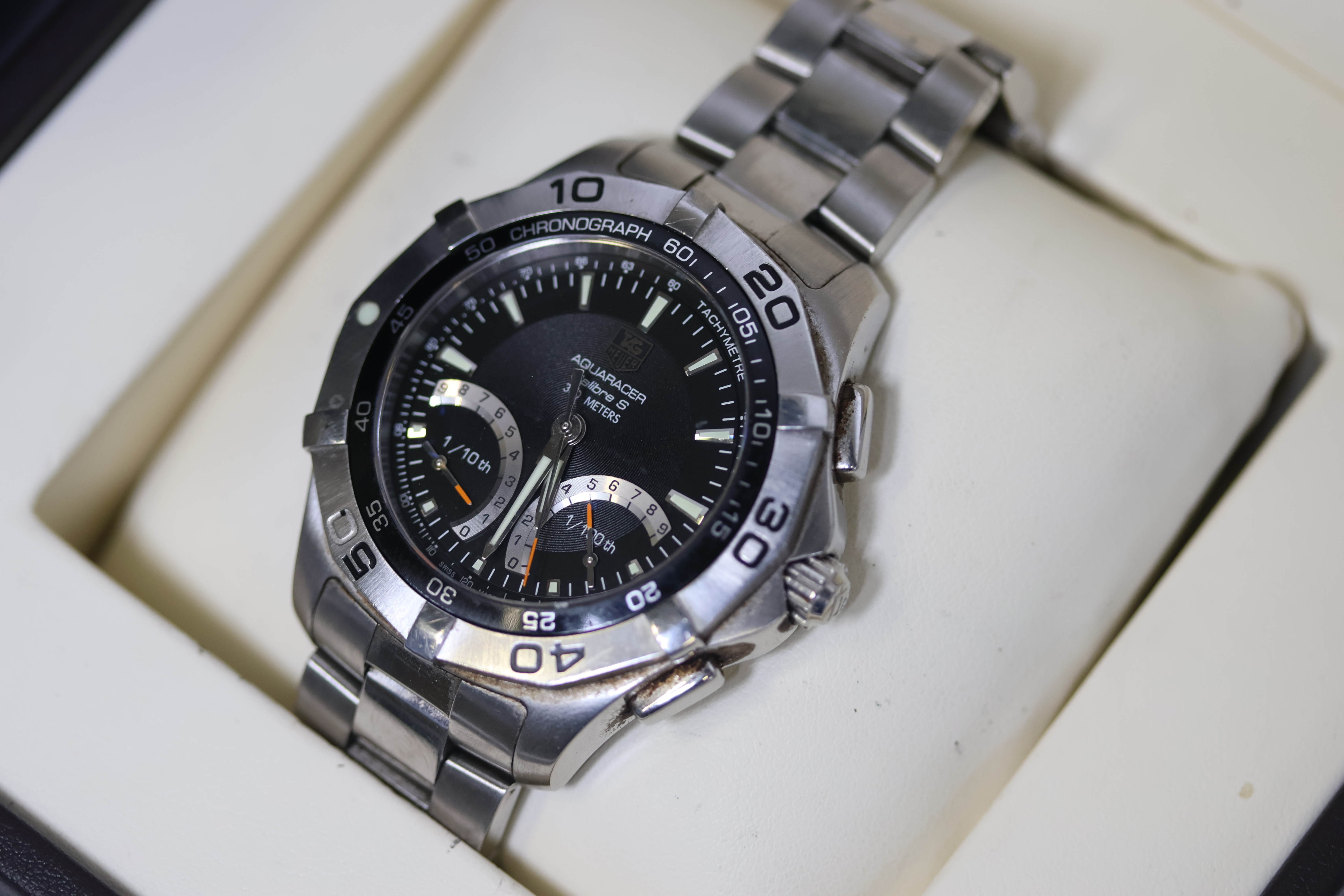 TAG HEUER AQUARACER CALIBRE S REFERENCE CAF7010 WITH BOX AND PAPERS 2014, black dial, chronograph to - Image 6 of 7