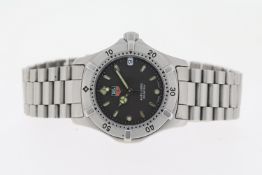 TAG HEUER 200O AUTOMATIC WATCH, 200m. Approx 36mm stainless steel case with a screw down case