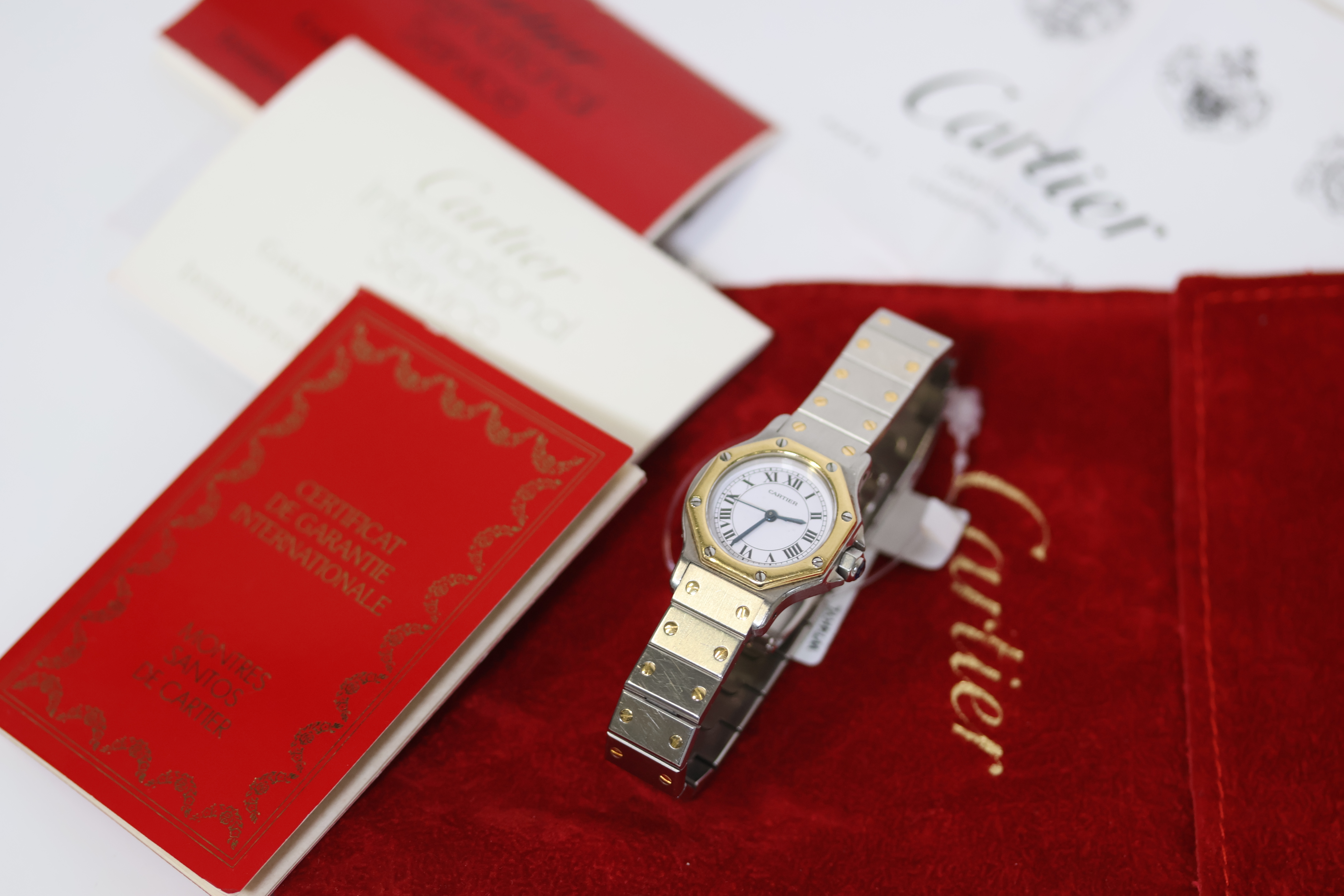 CARTIER SANTOS RONDE OCTOGON AUTOMATIC WITH PAPERS, white circular dial, gold octagonal bezel, - Image 5 of 7