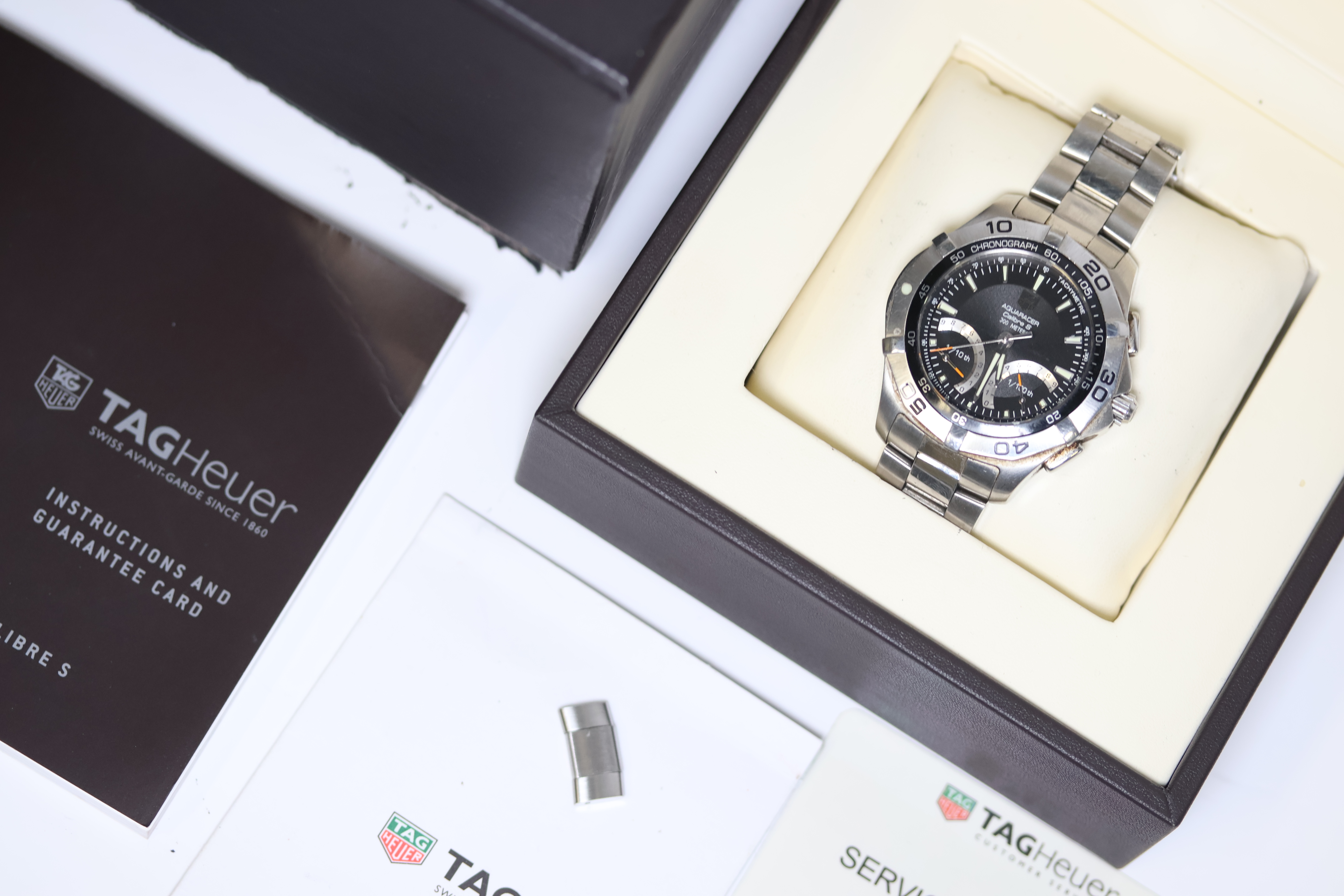 TAG HEUER AQUARACER CALIBRE S REFERENCE CAF7010 WITH BOX AND PAPERS 2014, black dial, chronograph to - Image 7 of 7