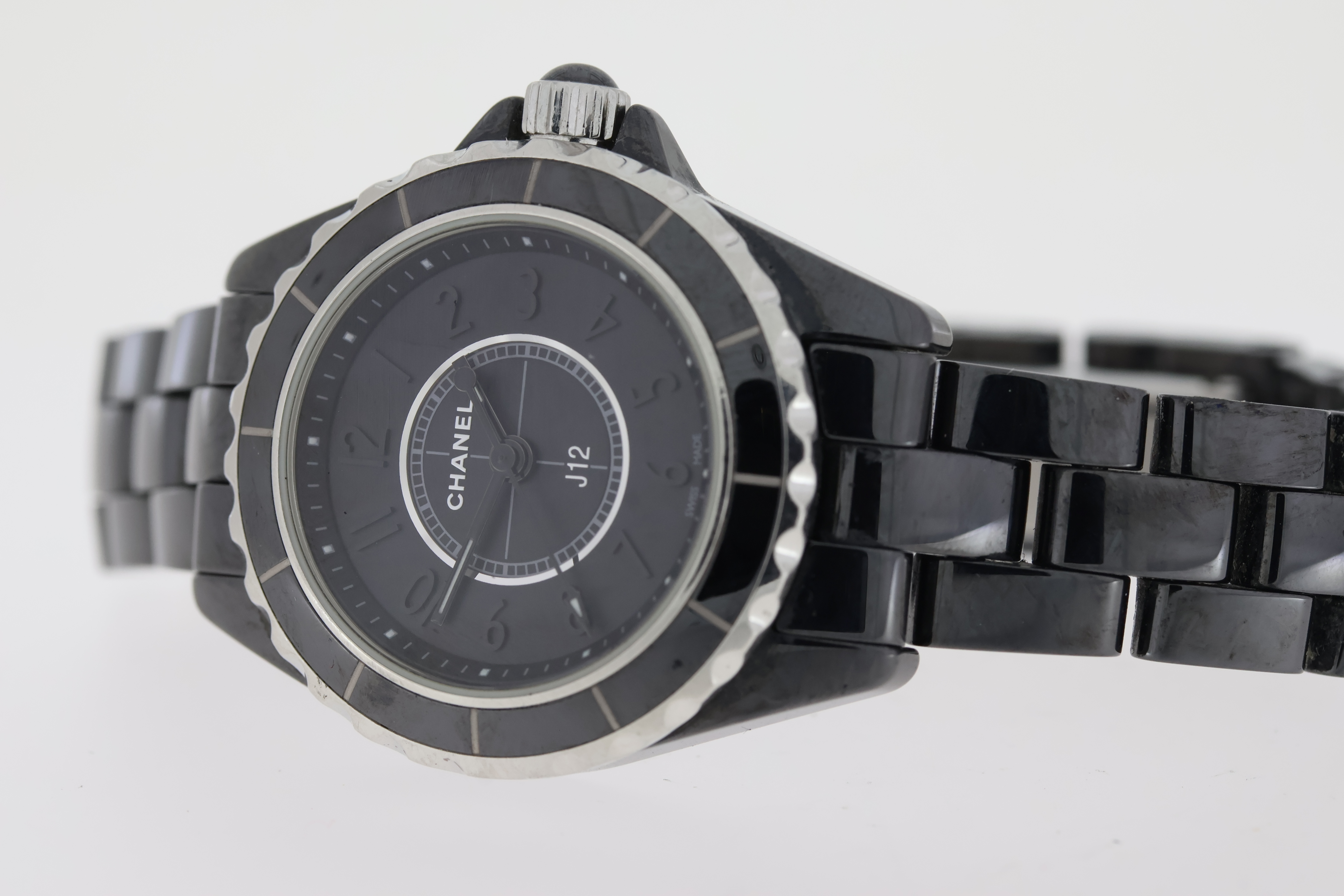 LADIES CHANEL J12 CERAMIC WITH BOX, Approx 29mm black ceramic case with a screw down case back. - Image 3 of 5