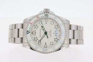 GUCCI DIVE QUARTZ WATCH REFERENCE 136.3, Approx 41mm stainless steel case with a screw down case