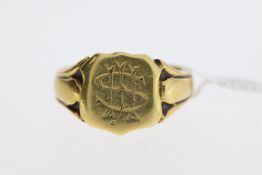 Antique 18ct Shield Signet Ring, with initials, hallmarked Chester 1908, 6.8g