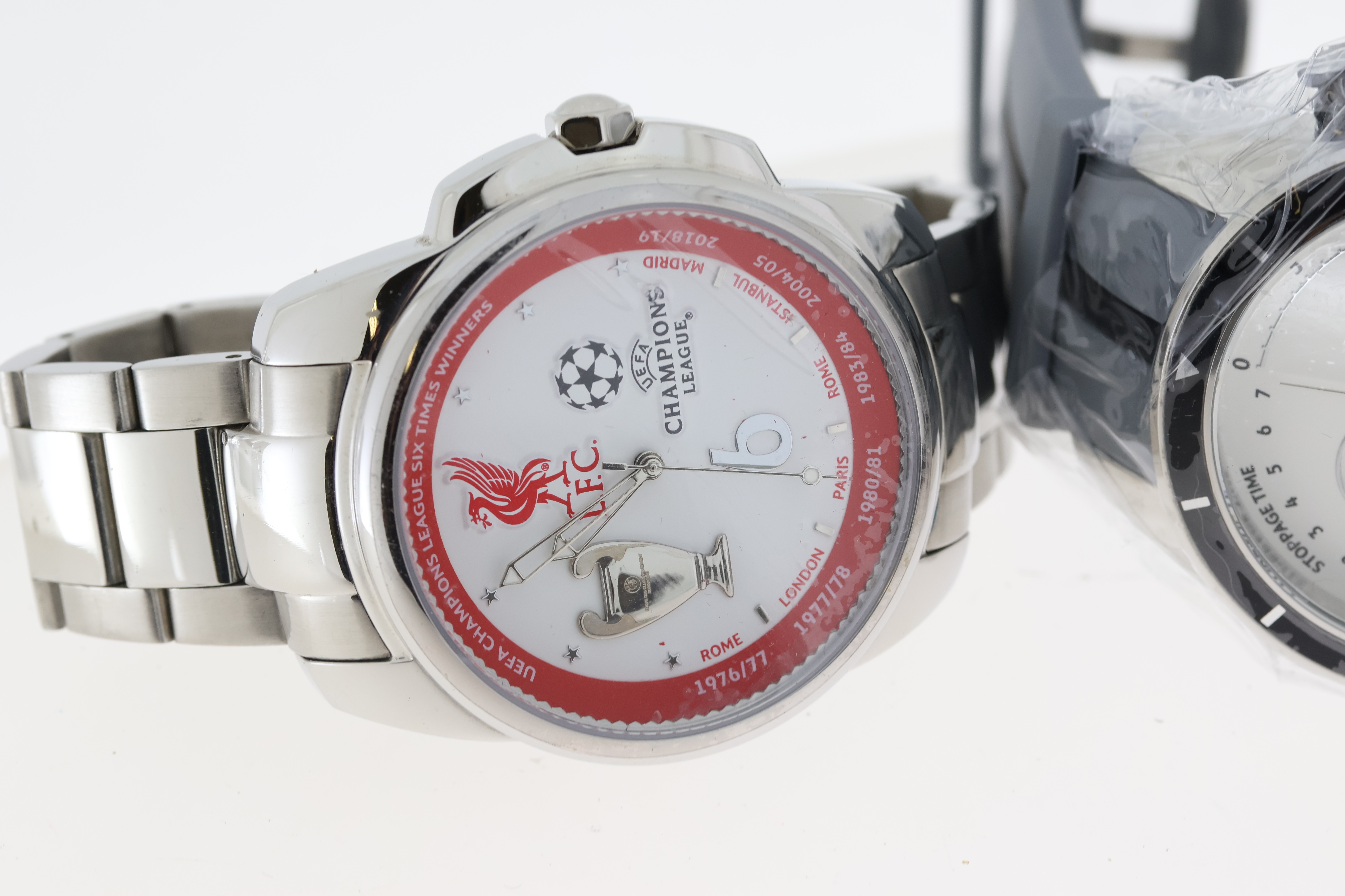 *TO BE SOLD WITHOUT RESERVE* *AS FOUND* JOB LOT OF 4 FOOTBALL QUARTZ WATCHES. 2x champions league - Image 2 of 5