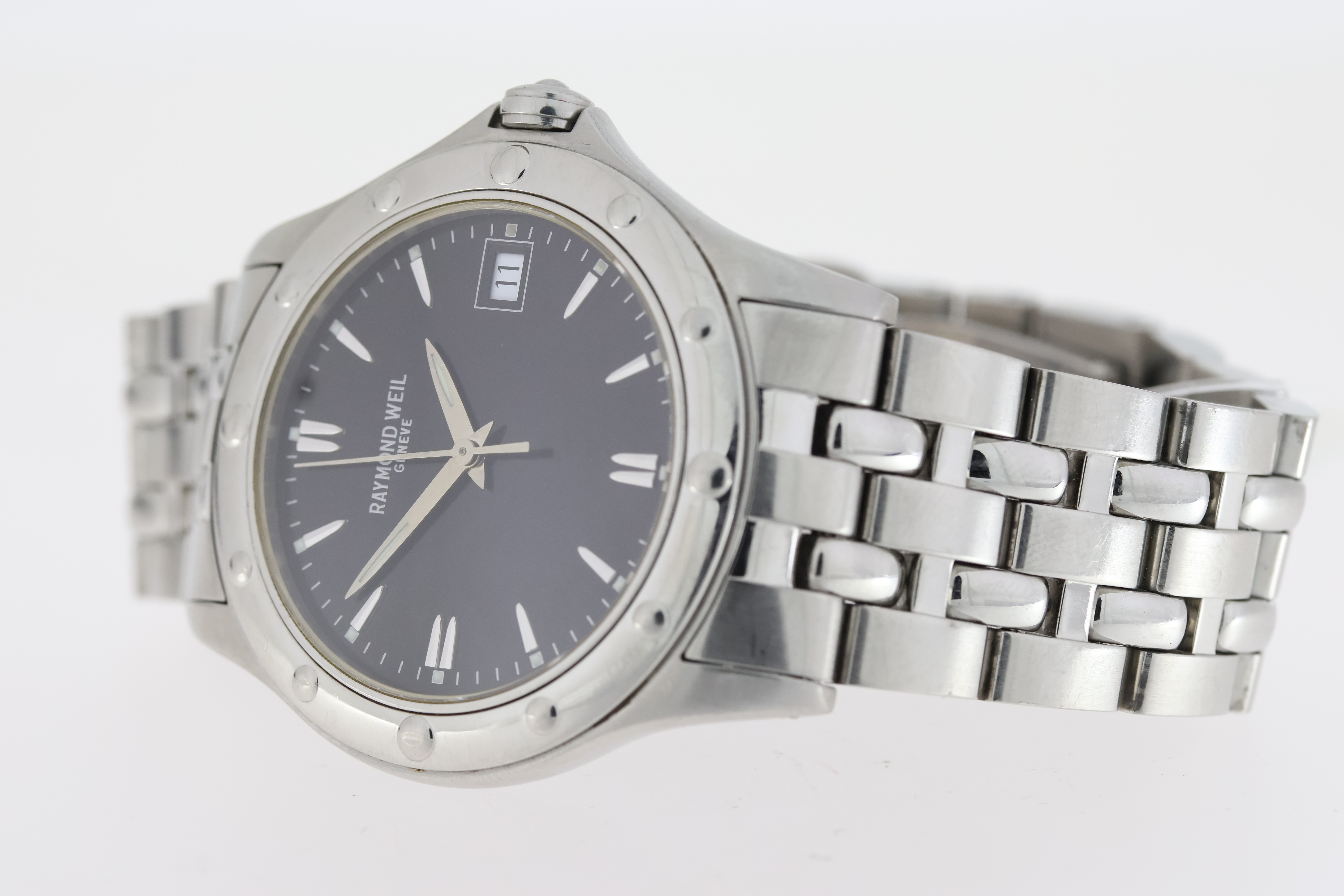 RAYMOND WEIL TANGO QUARTZ WATCH REFERENCE 5590, Approx 38mm stainless steel case with a snap on case - Image 2 of 3
