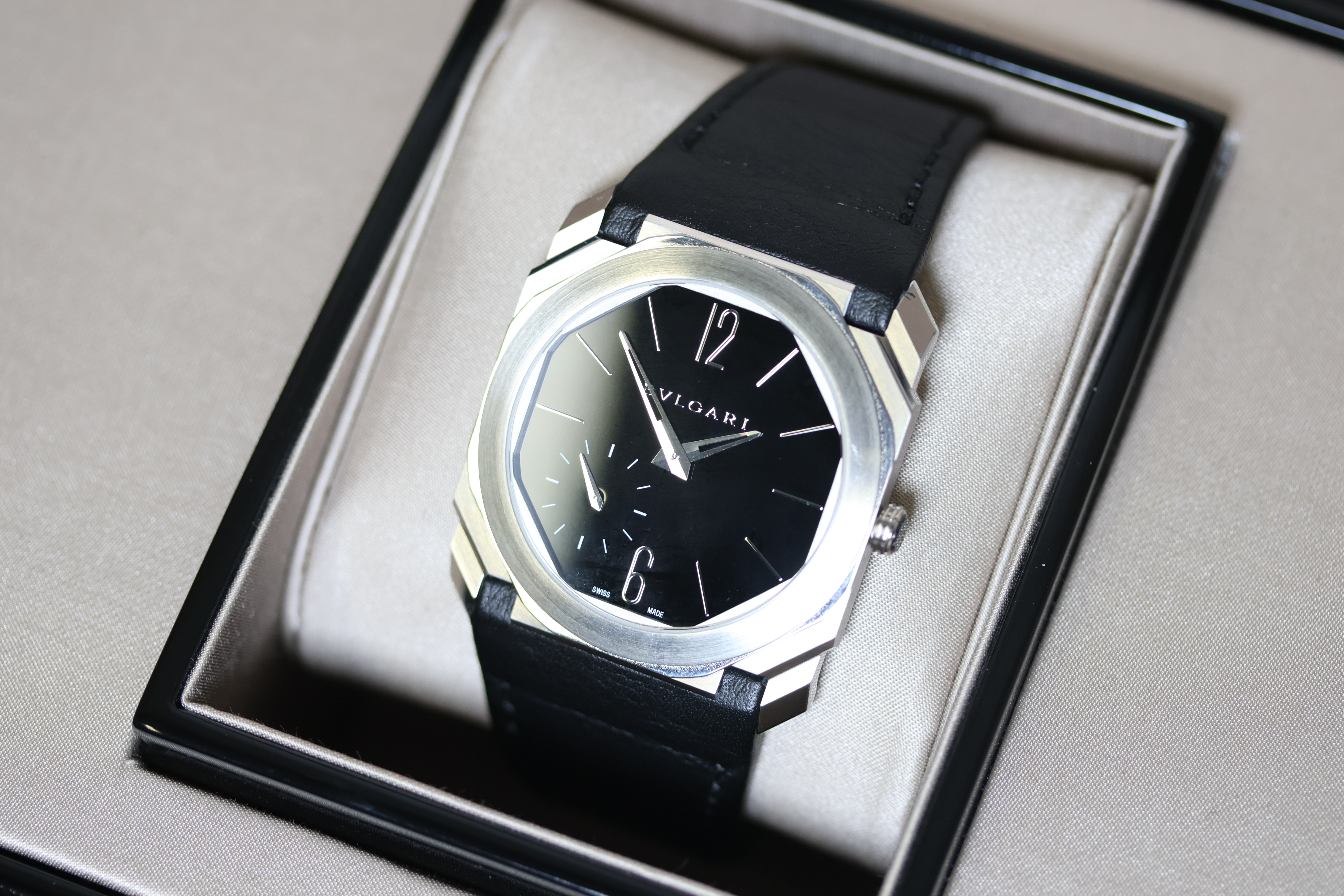 Bulgari Octo Finissimo Ultra Thin Platinum 102028 Manual Wind with Box and Papers - Image 5 of 5