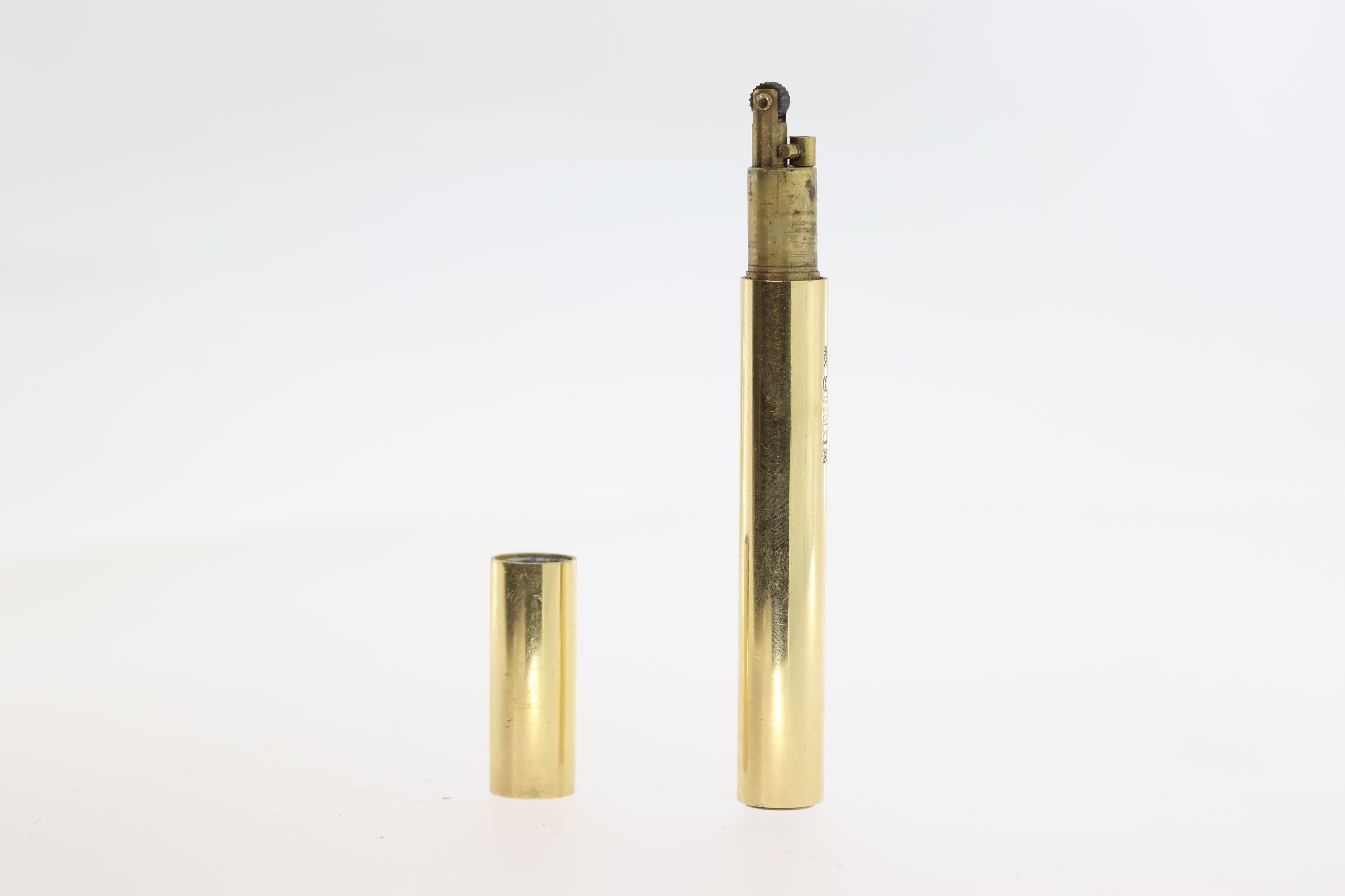 Roy King - Possibly Piece Unique - Custom designed 18ct Cigarette Lighter, formed as an exact - Image 5 of 7