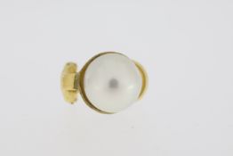18ct Yellow Gold, 10mm Cream Colour Cultured Pearl, Clip On Earring (Single). 3.47g