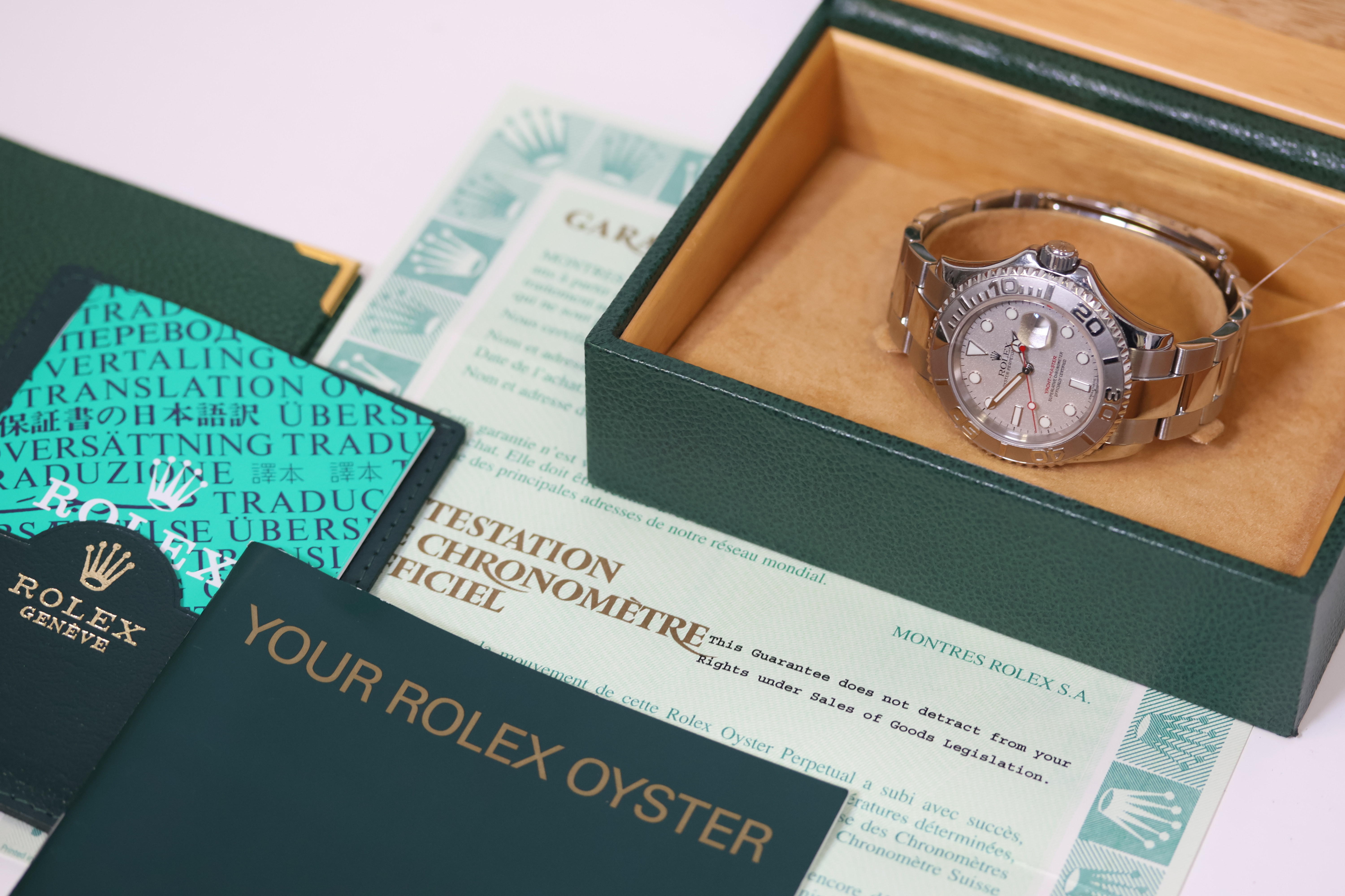 Rolex Yachtmaster 40 Date Automatic with box and Papers
