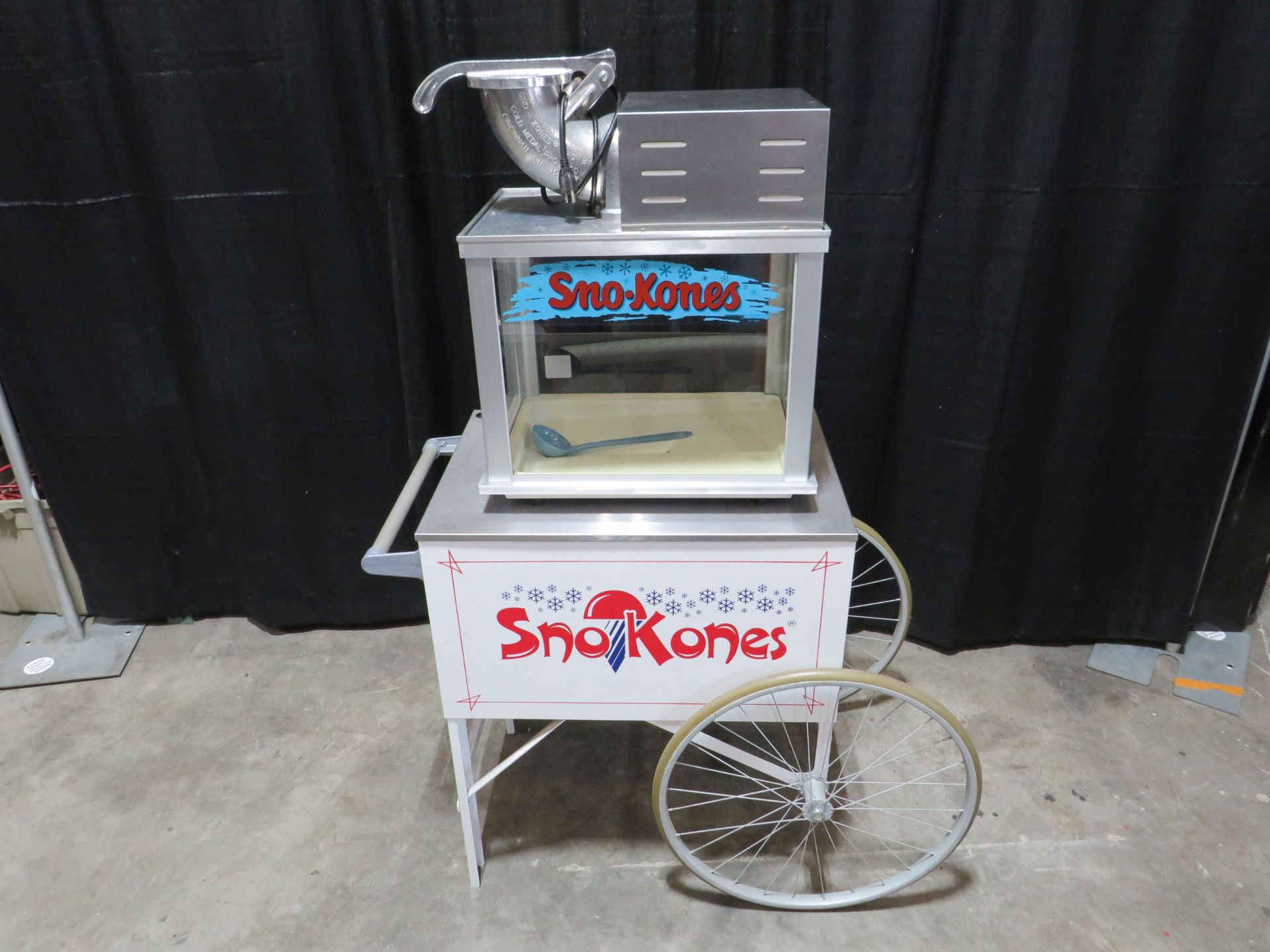 Sno Cone Machine and Cart