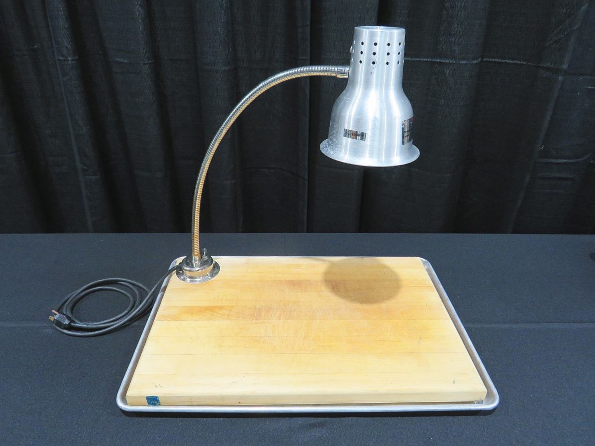 Carving Station w/ Lamp