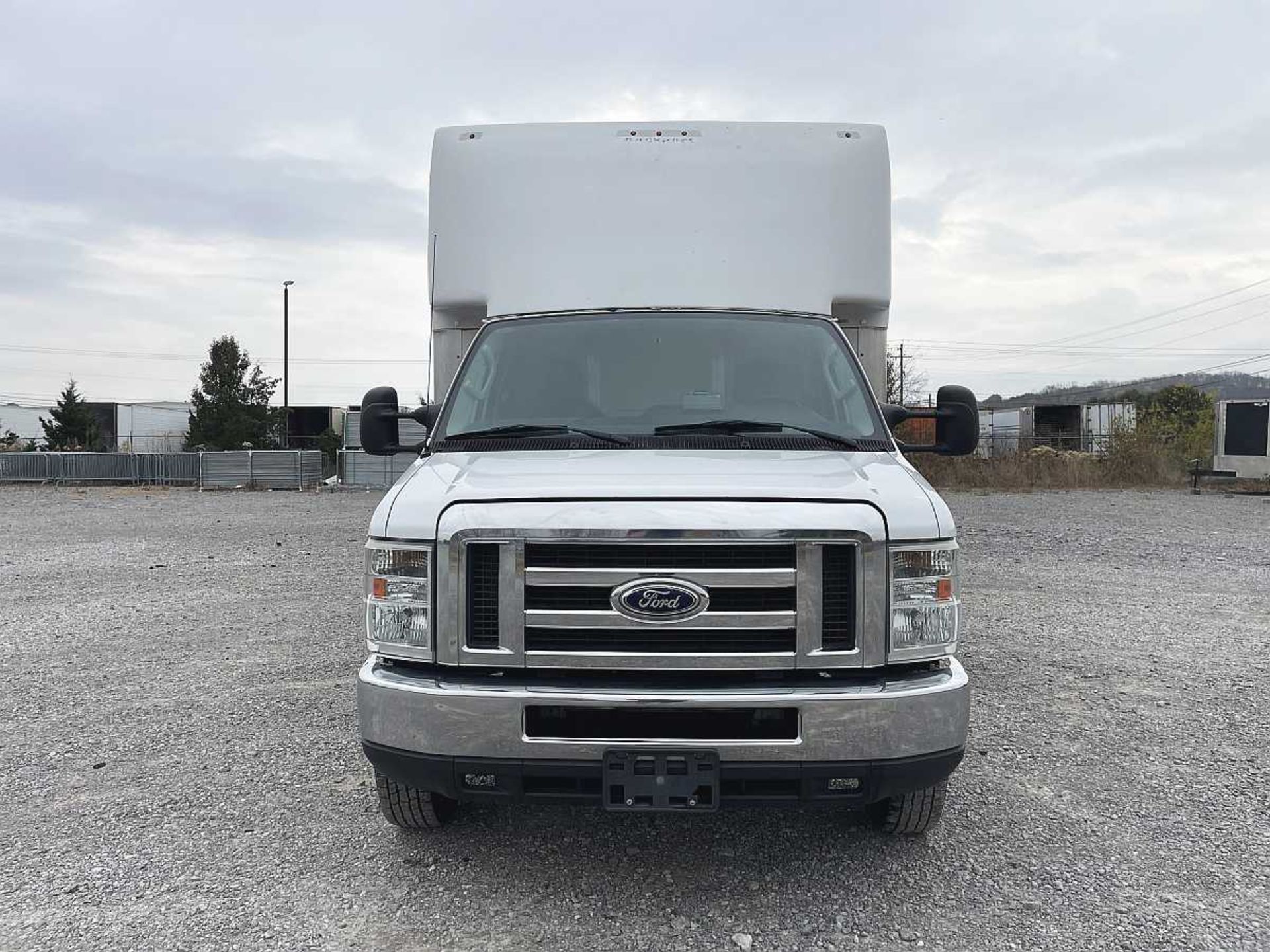 2016 Ford E450 Super Duty Delivery Truck, w/ Just Replaced NEW Engine, - Image 3 of 19