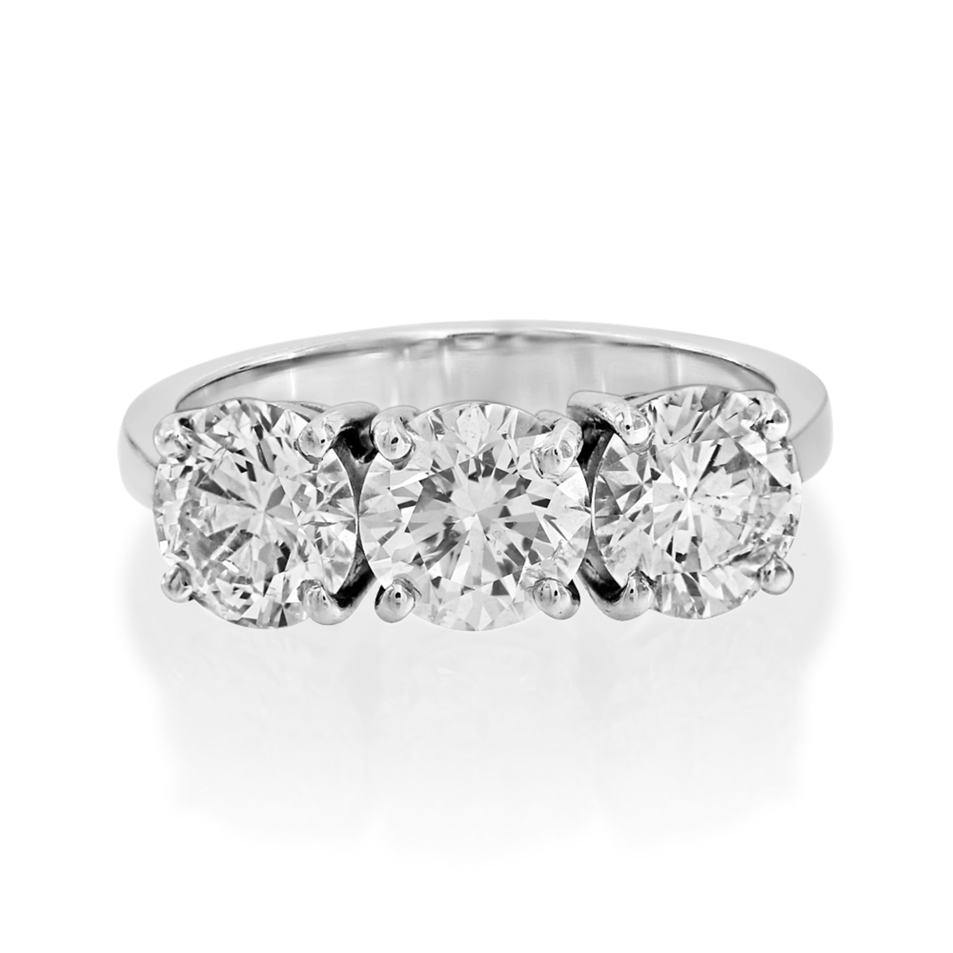 An 18ct White Gold Diamond Three-Stone Ring