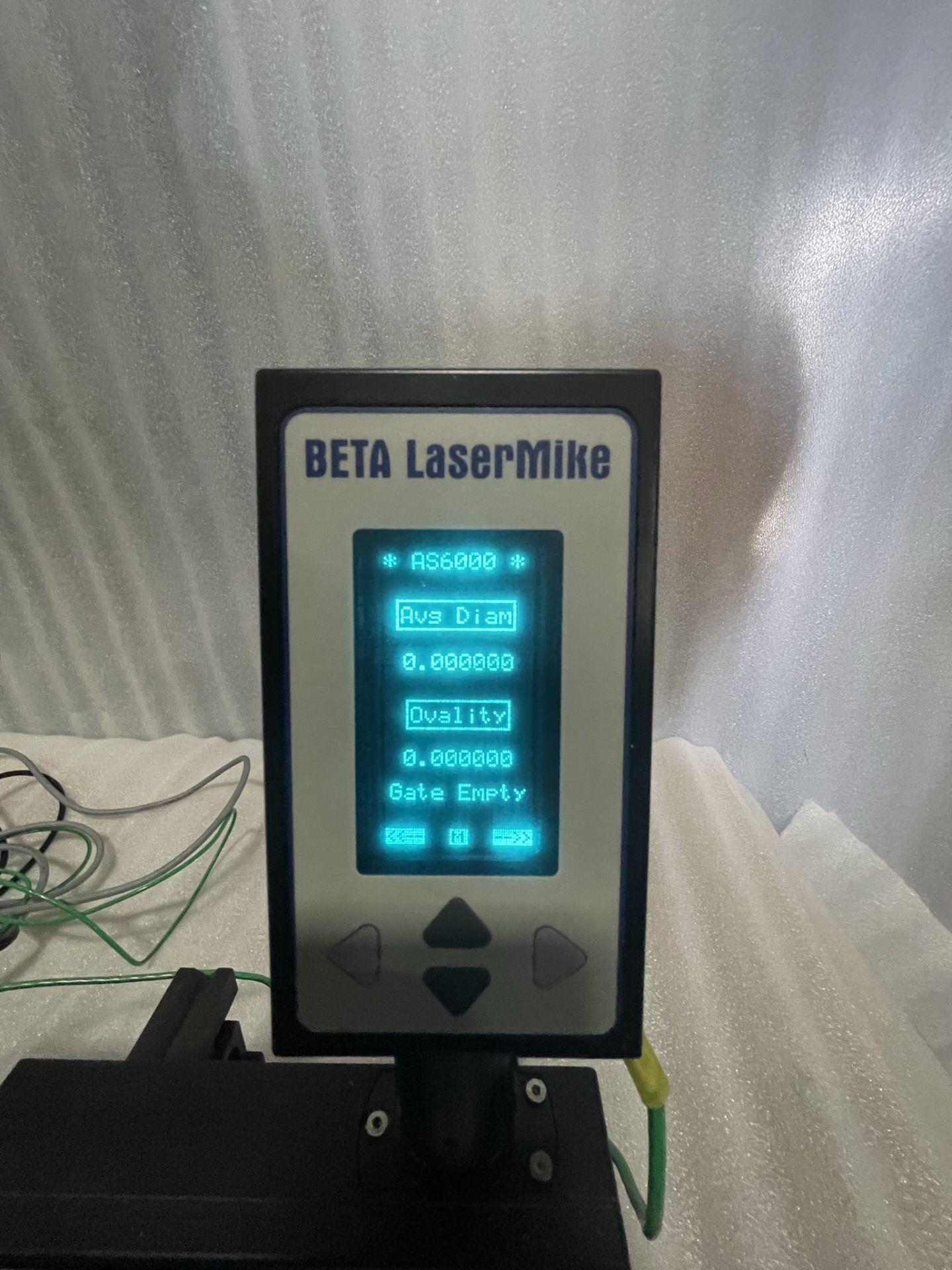 2016 Beta LaserMike Model AccuScan 6012 Bench Top Measurement System, 4 Axis, 12mm Diameter Gauge, - Image 2 of 6