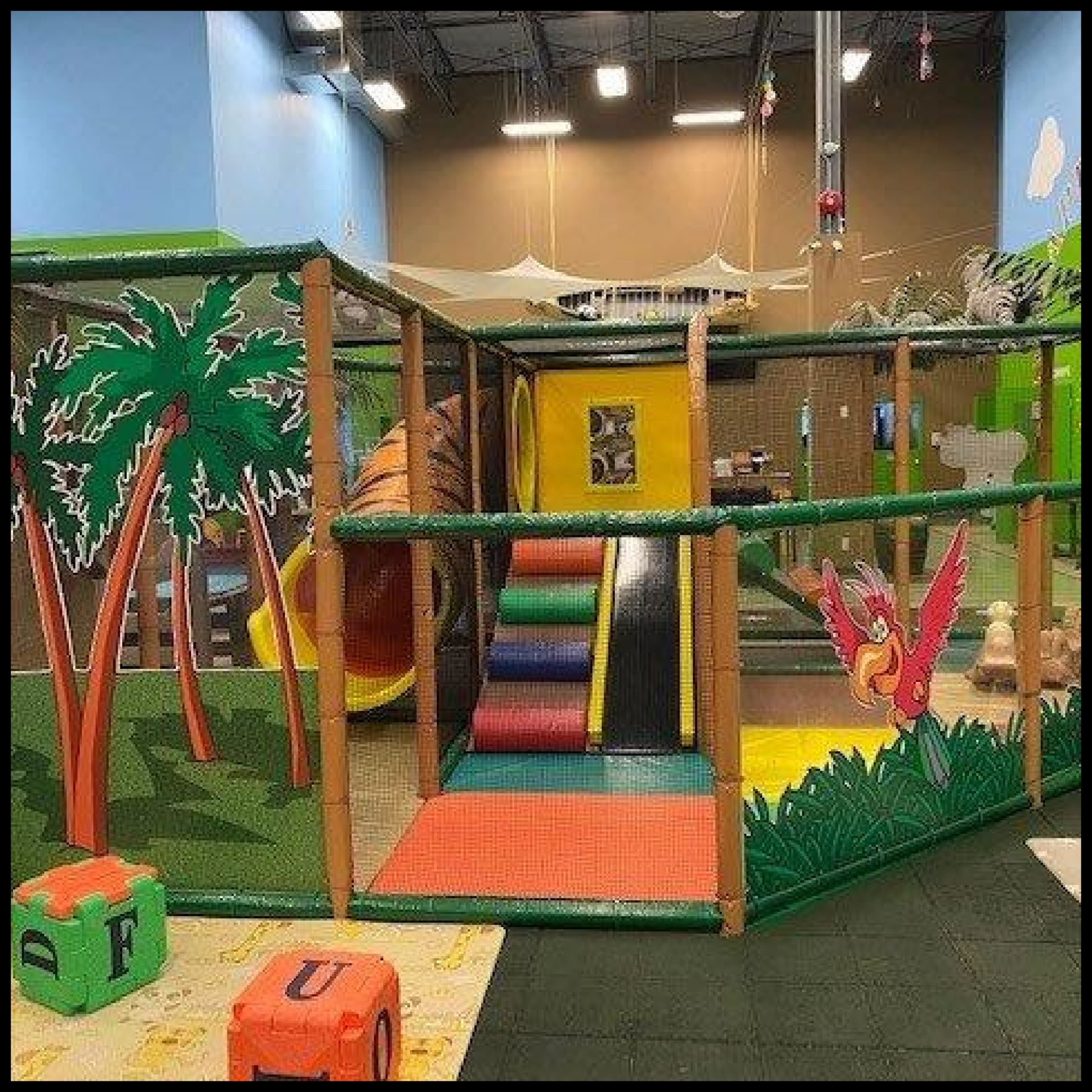 ONE SMALL INFANT INDOOR PLAYGROUND (SUBJECT TO BULK-BID LOT 99)