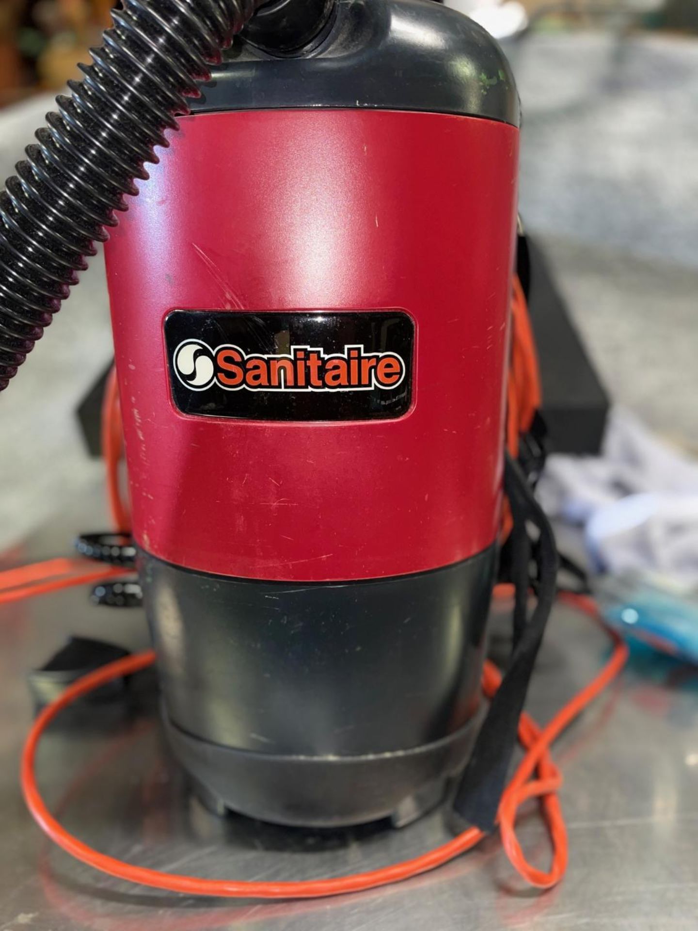 SANITAIRE SC412 BACKPACK VACUUM CLEANER WITH 50-FOOT POWER CORD(SUBJECT TO BULK BID LOT 99) - Image 3 of 3