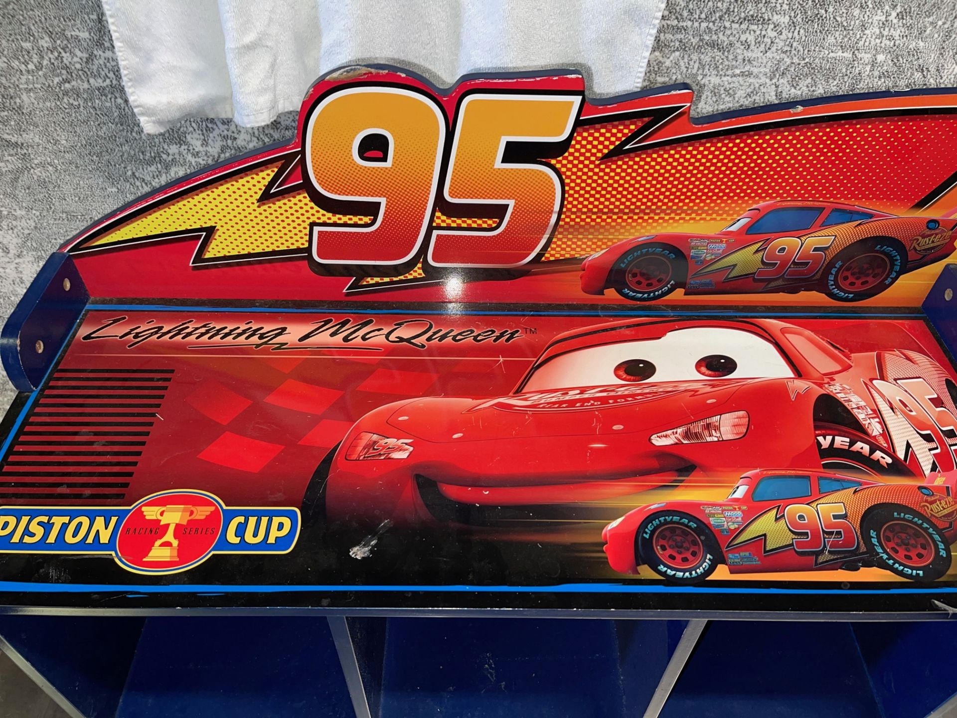 LIGHTNING MCQUEEN CHILDREN SIT DOWN AND STORAGE CHEST, 32” X12”(SUBJECT TO BULK BID LOT 99) - Image 4 of 4