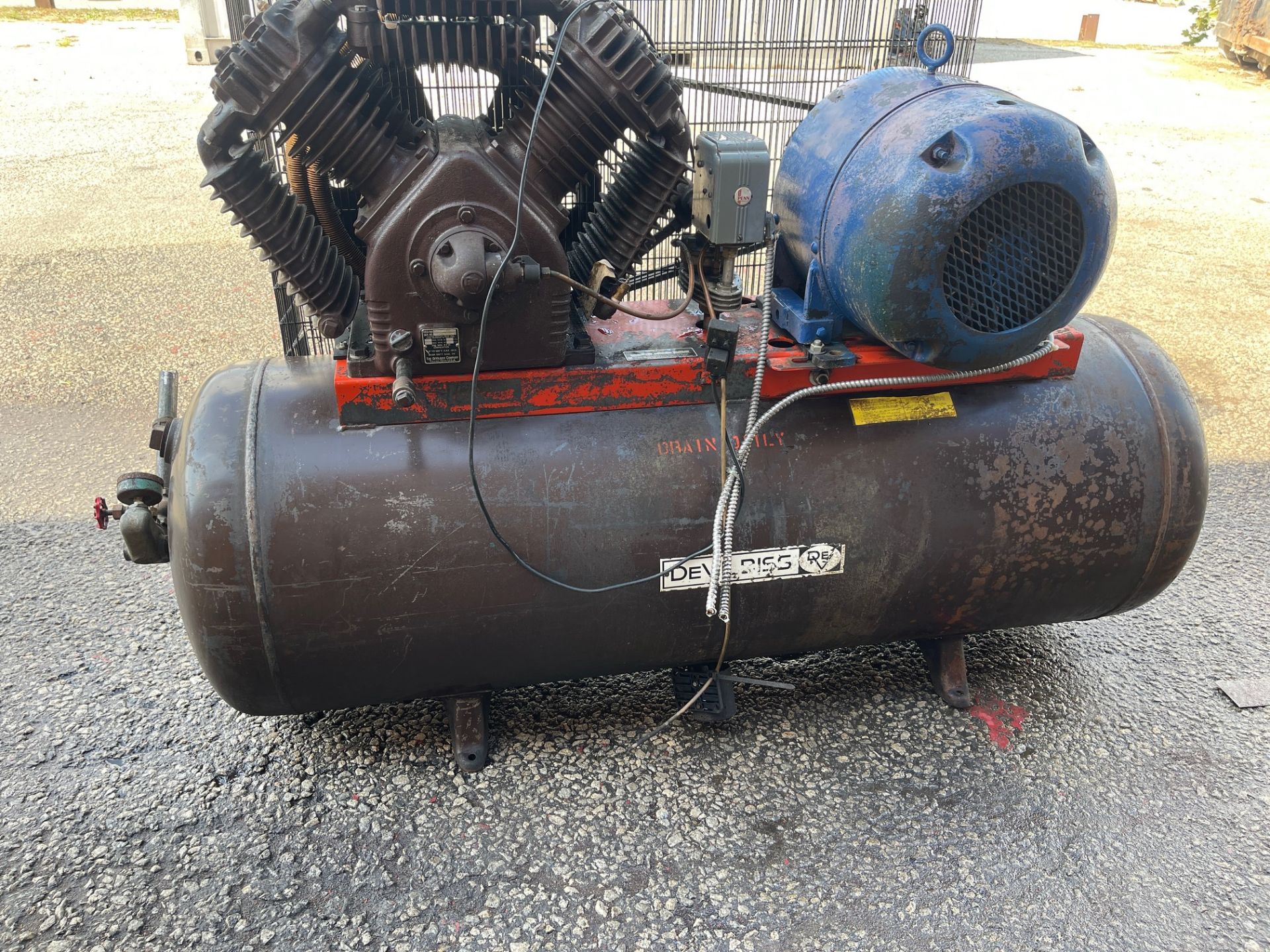 DEVILBISS 10 HP AIR COMPRESSOR, MODEL VDT-5060