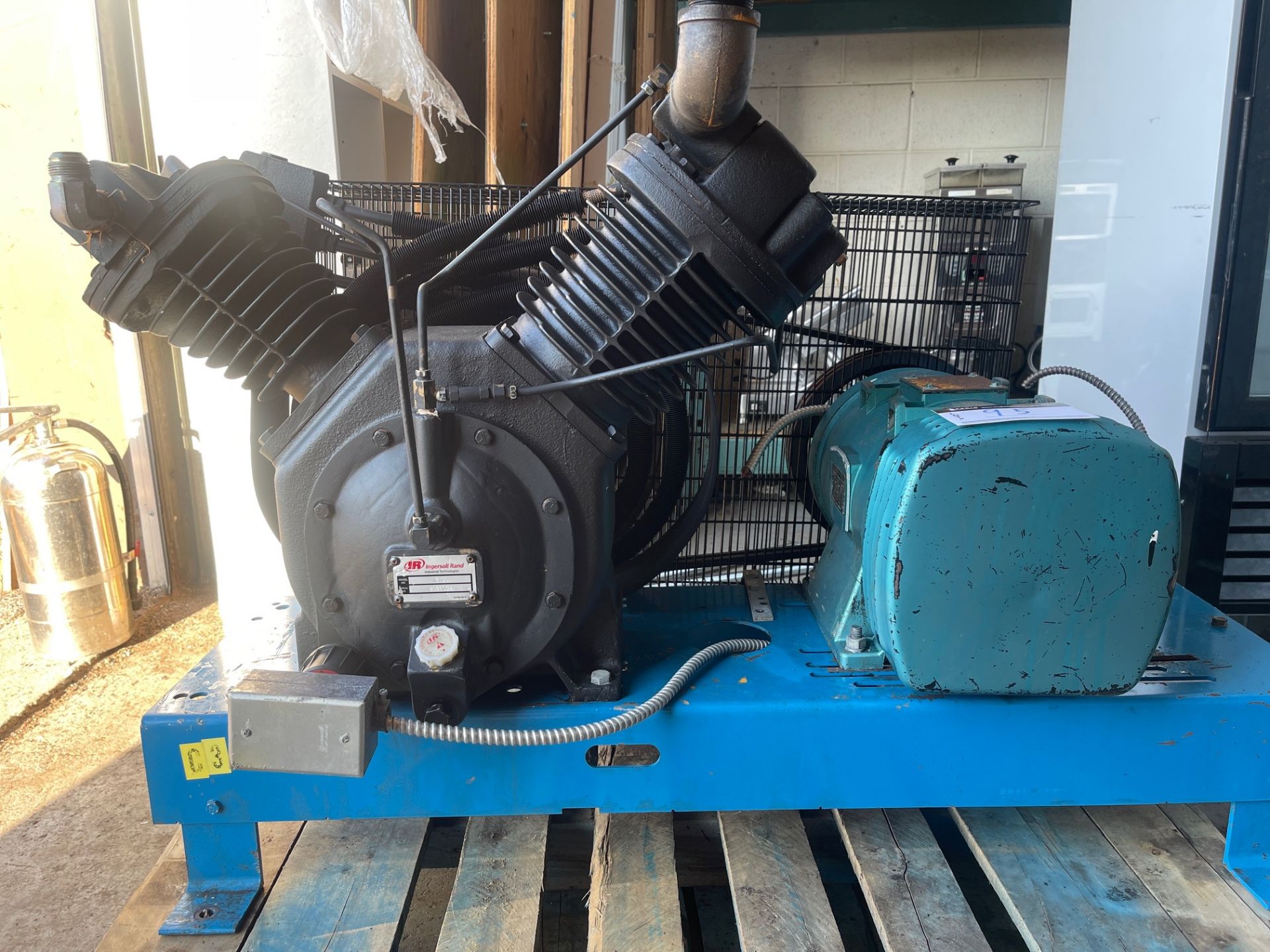 TWO-STAGE ELECTRIC DRIVEN RECIPROCATING AIR COMPRESSOR 10-15 HP - Image 3 of 6