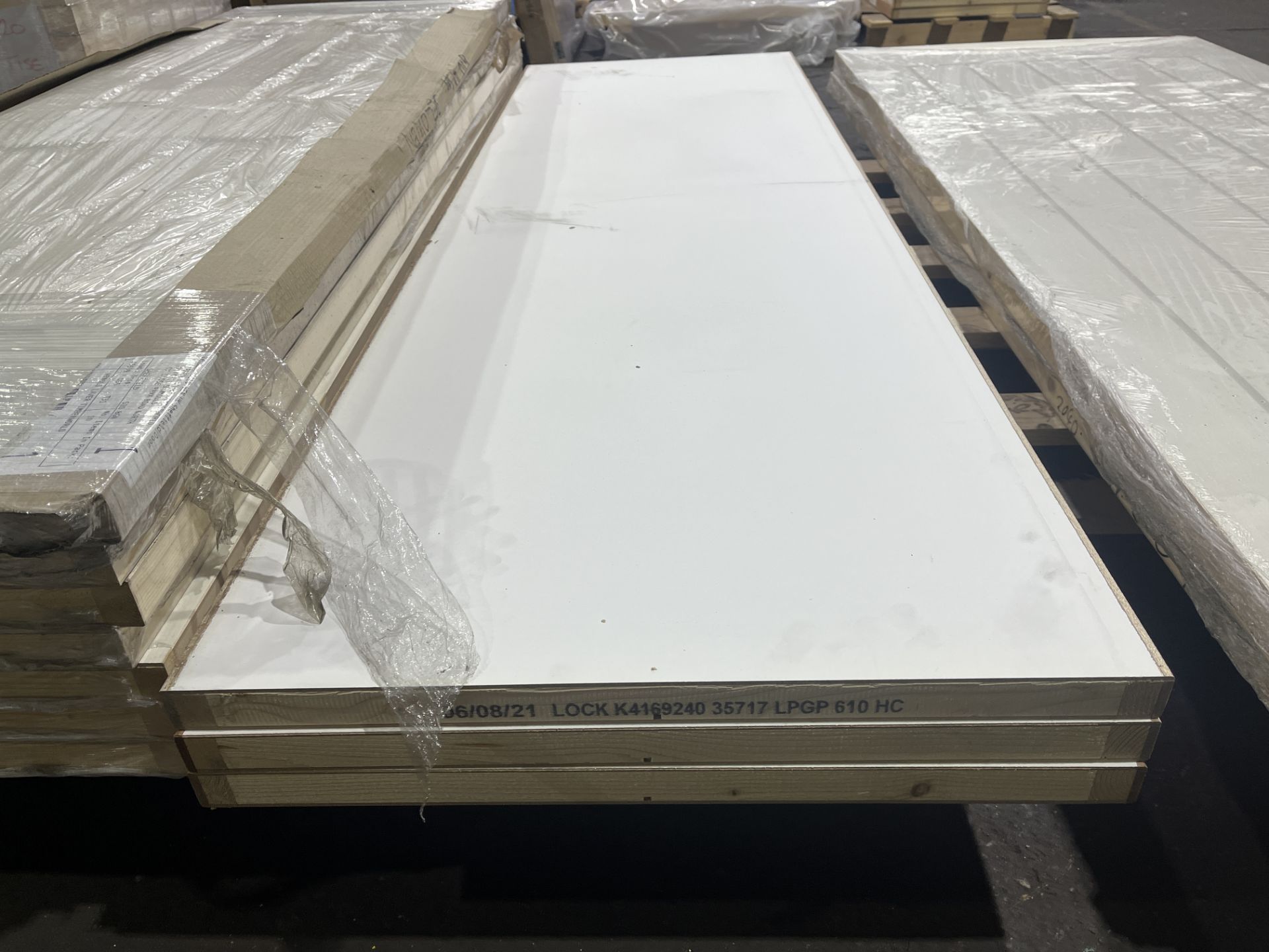 PALLET TO CONTAIN 4 X BRAND NEW PREMDOR PLAIN WHITE DOORS 78 X 24 X 1.5 INCHES SALEROOM 2 - Image 2 of 2