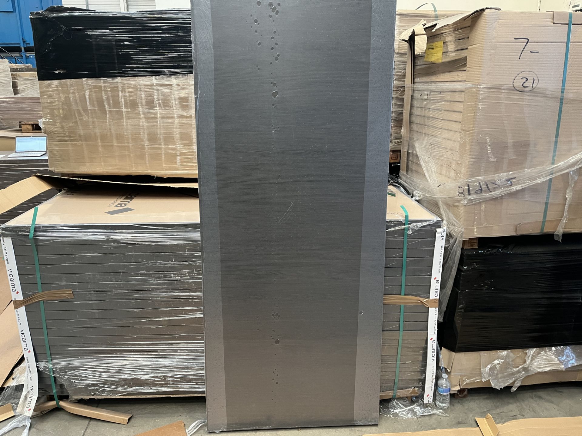 PALLET TO INCLUDE 21 X BRAND NEW VICAIMA GREY HOZ FIRE DOORS 78 X 3 X 1.8 INCHES