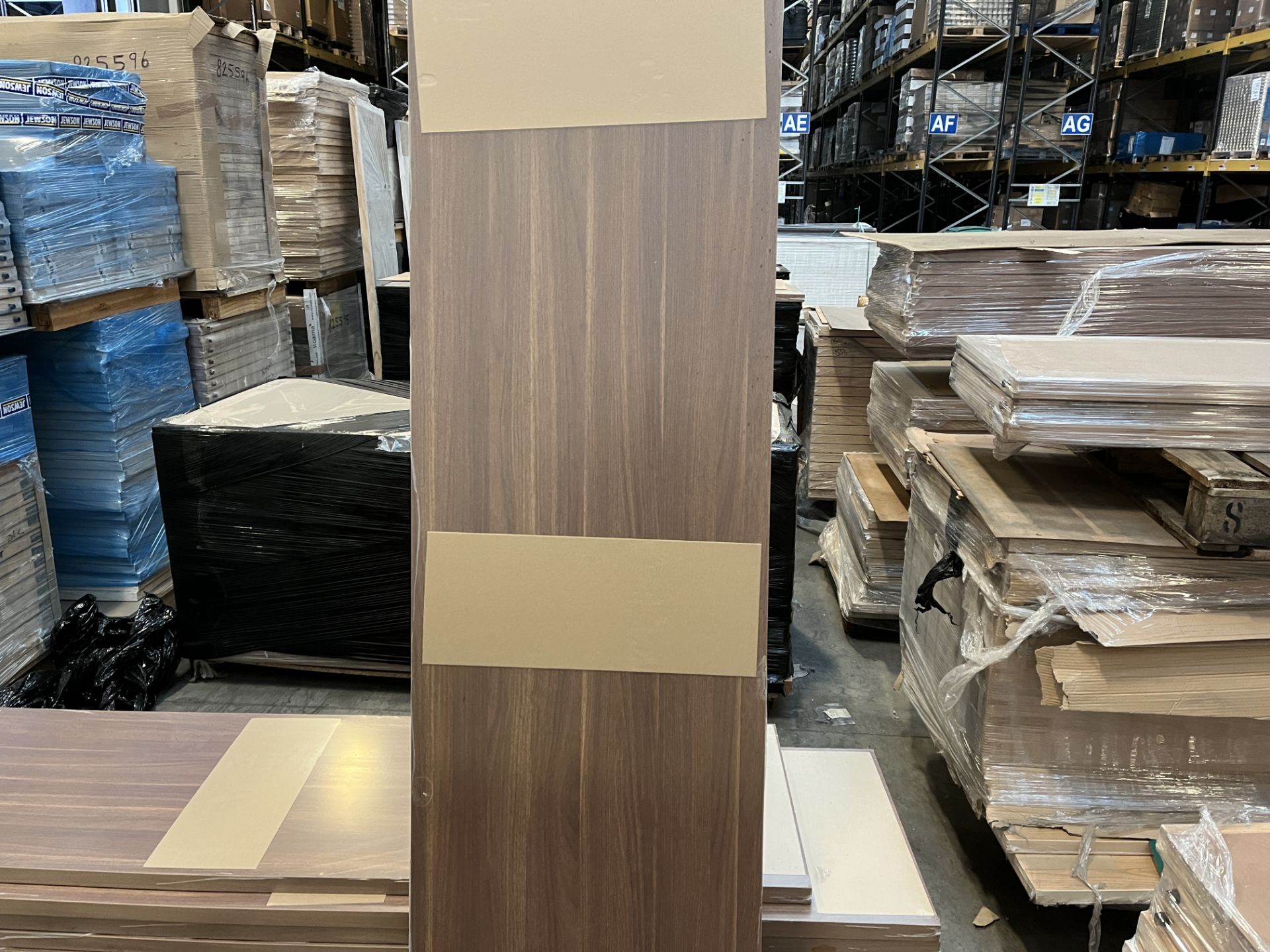 PALLET TO CONTAIN 7 X BRAND NEW VICAIMA DEKOR WALNUT FIRE DOORS 78 X 21 X 1.4 INCHES