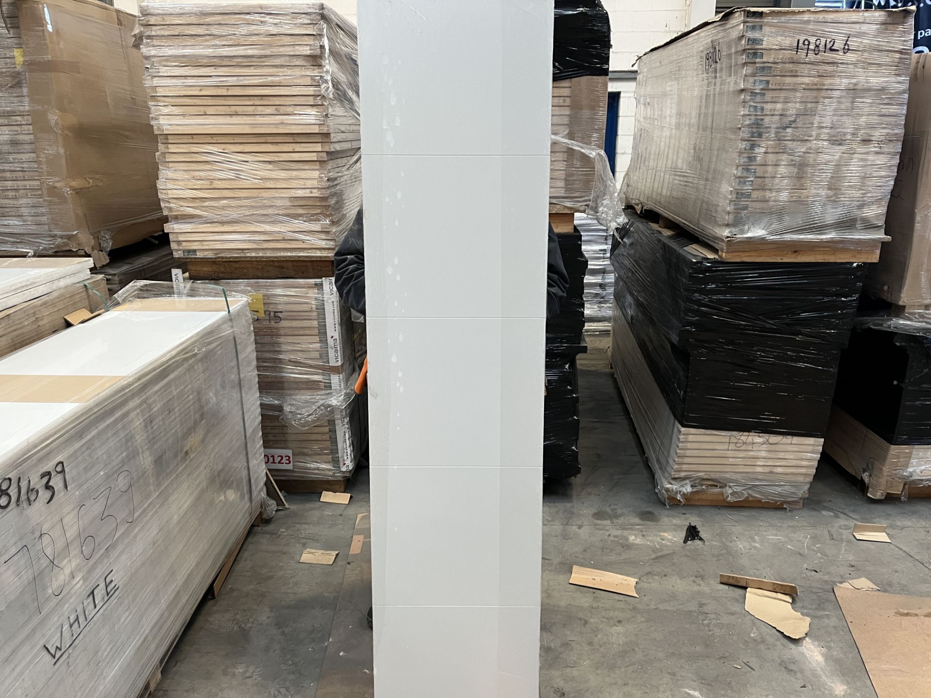 PALLET TO INCLUDE 26 X BRAND NEW VICAIMA WHITE WOOD GRAIN 5 PANEL FIRE DOORS 78 X 18 X 1.4 INCHES