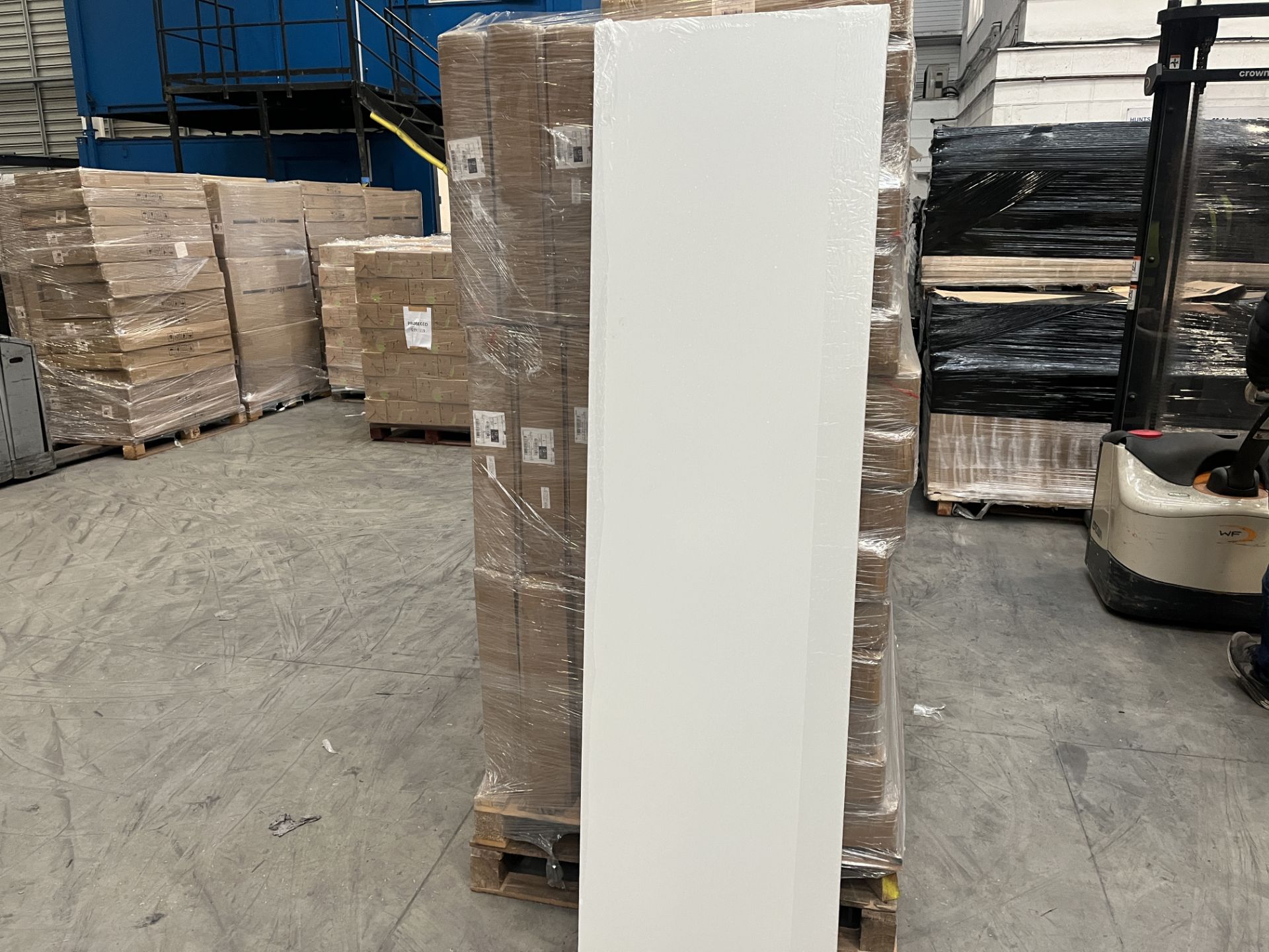 21 X BRAND NEW WHITE VICAIMA WHITE WOODEN DOORS H78 X X21 X 1.6 INCHES