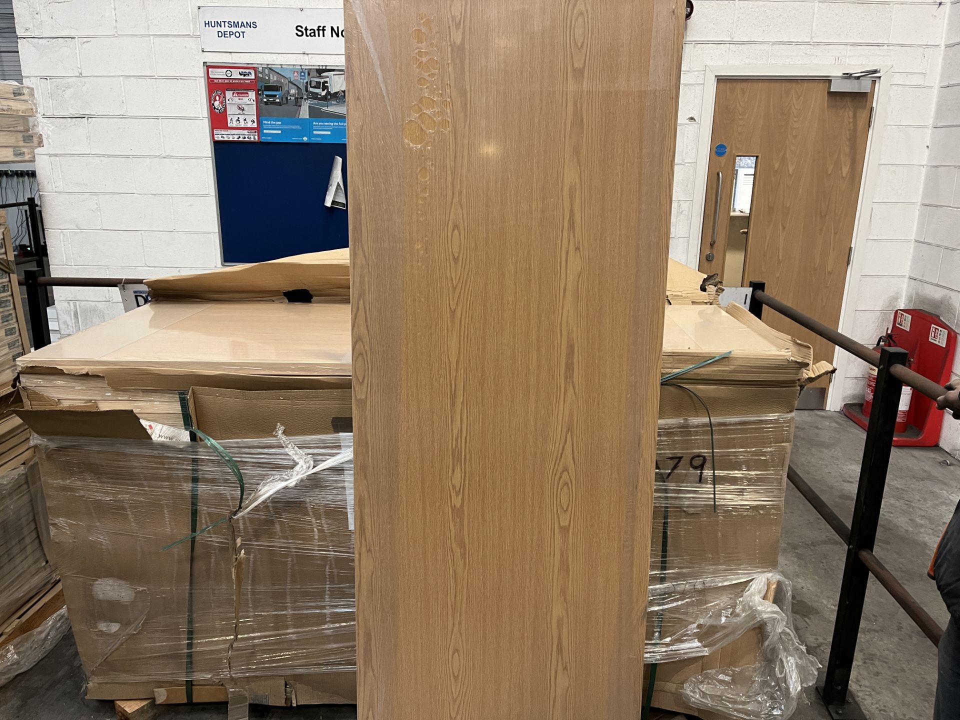 PALLET TO CONTAIN 30 X BRAND NEW VICAIMA DEKOR OAK FIRE DOORS 78 X 30 X 1.5 INCHES