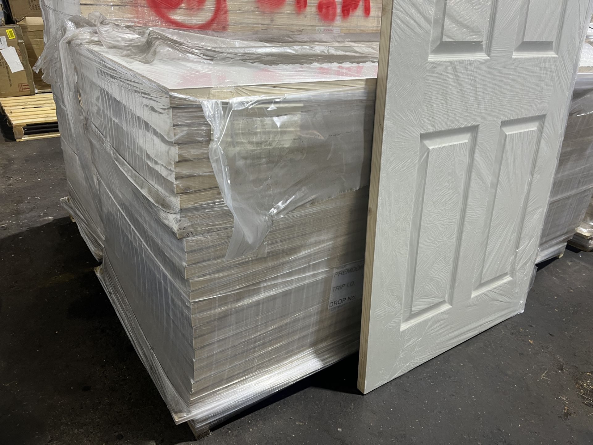 PALLET TO CONTAIN 25 X BRAND NEW PREMDOR 6 PANEL TEXTURED WHITE DOORS 78 X 34 X 1.5 INCHES - Image 2 of 2