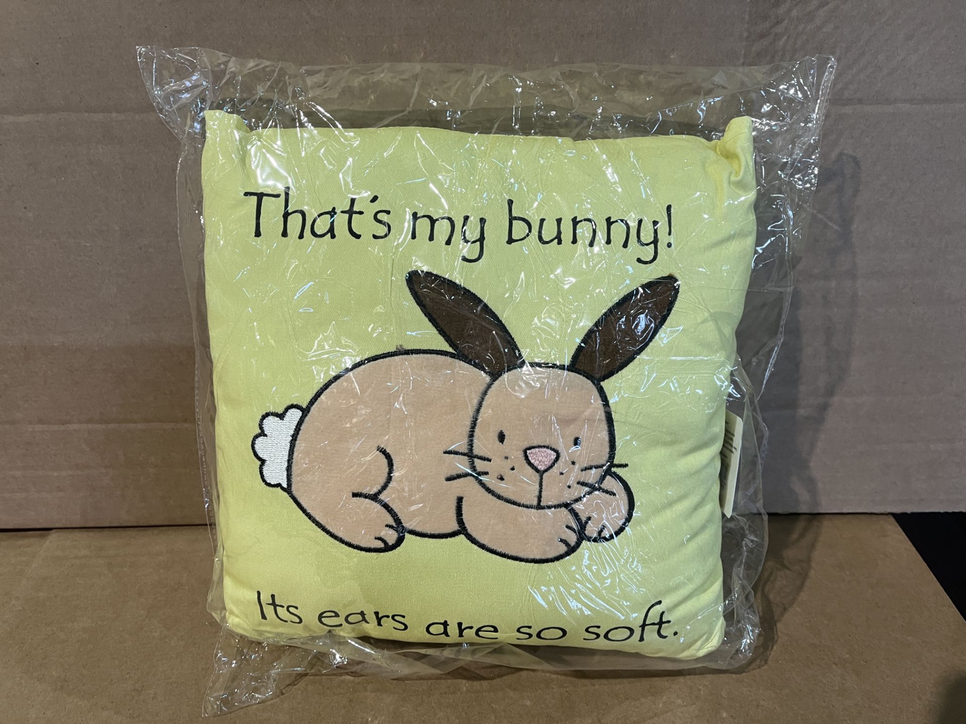 24 X BRAND NEW OFFICIAL THAT’S NOT MY BUNNY DOUBLE SIDED CUSHIONS R15-5