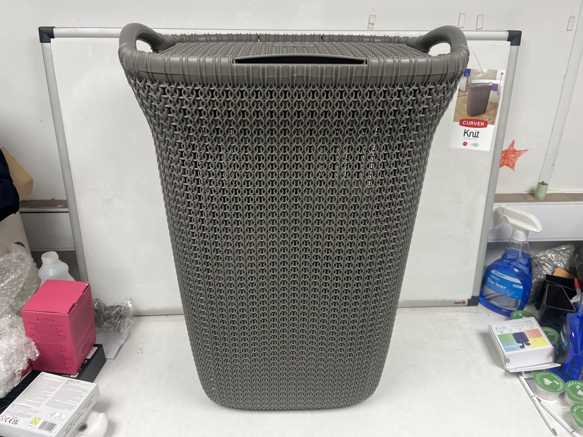 4 X NEW PACKAGED CURVER KNIT LAUNDRY BASKETS. (229823ROW9)