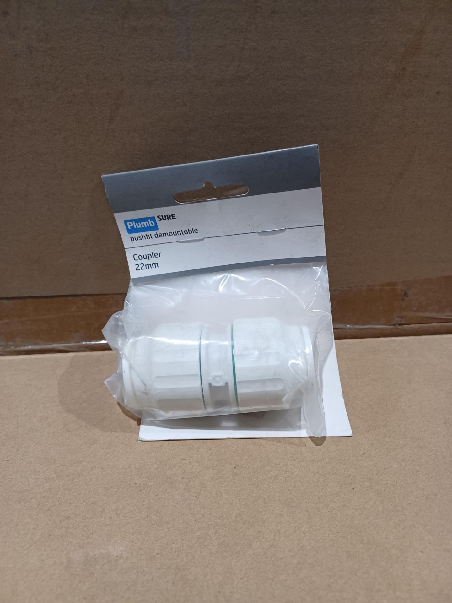 220 X BRAND NEW PLUMBSURE 22MM COUPLERS S1-22