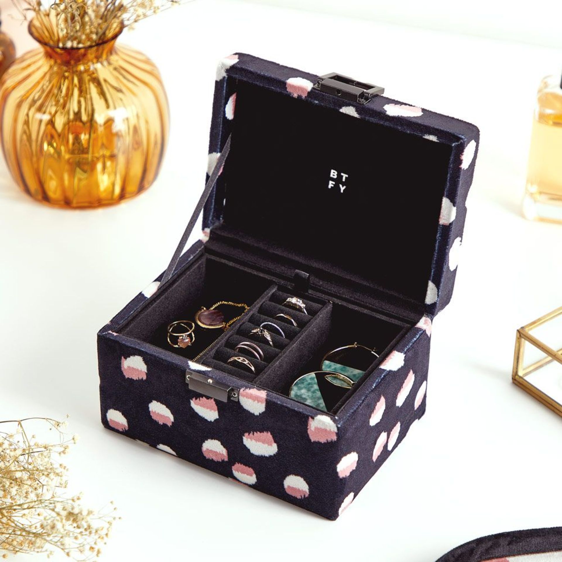 8 x Sakura Jewellery Box. - ROW7