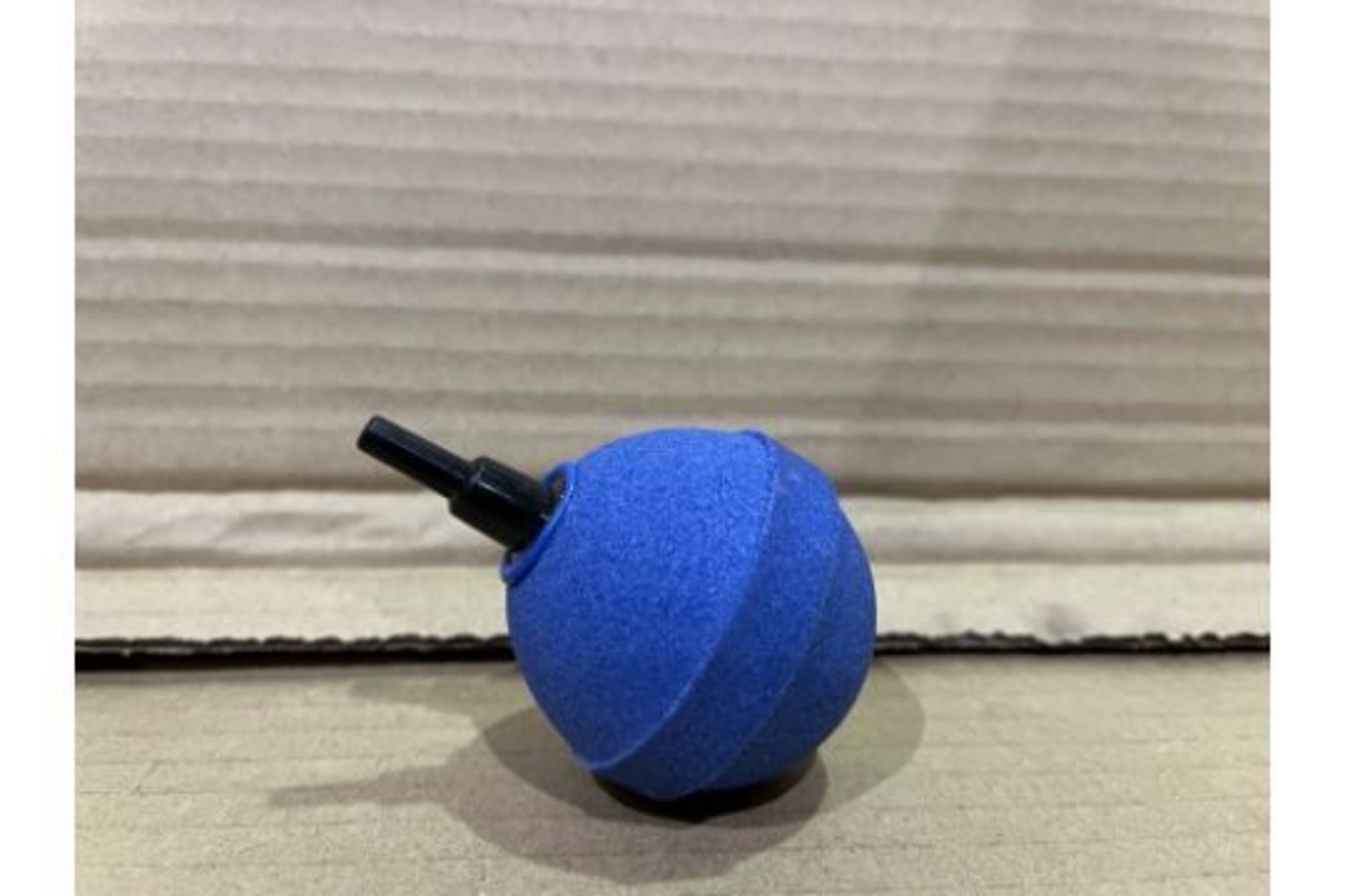 160 X BRAND NEW 2 INCH BLUE BLUE BALL AIRSTONES RRP £4 EACH R16-9