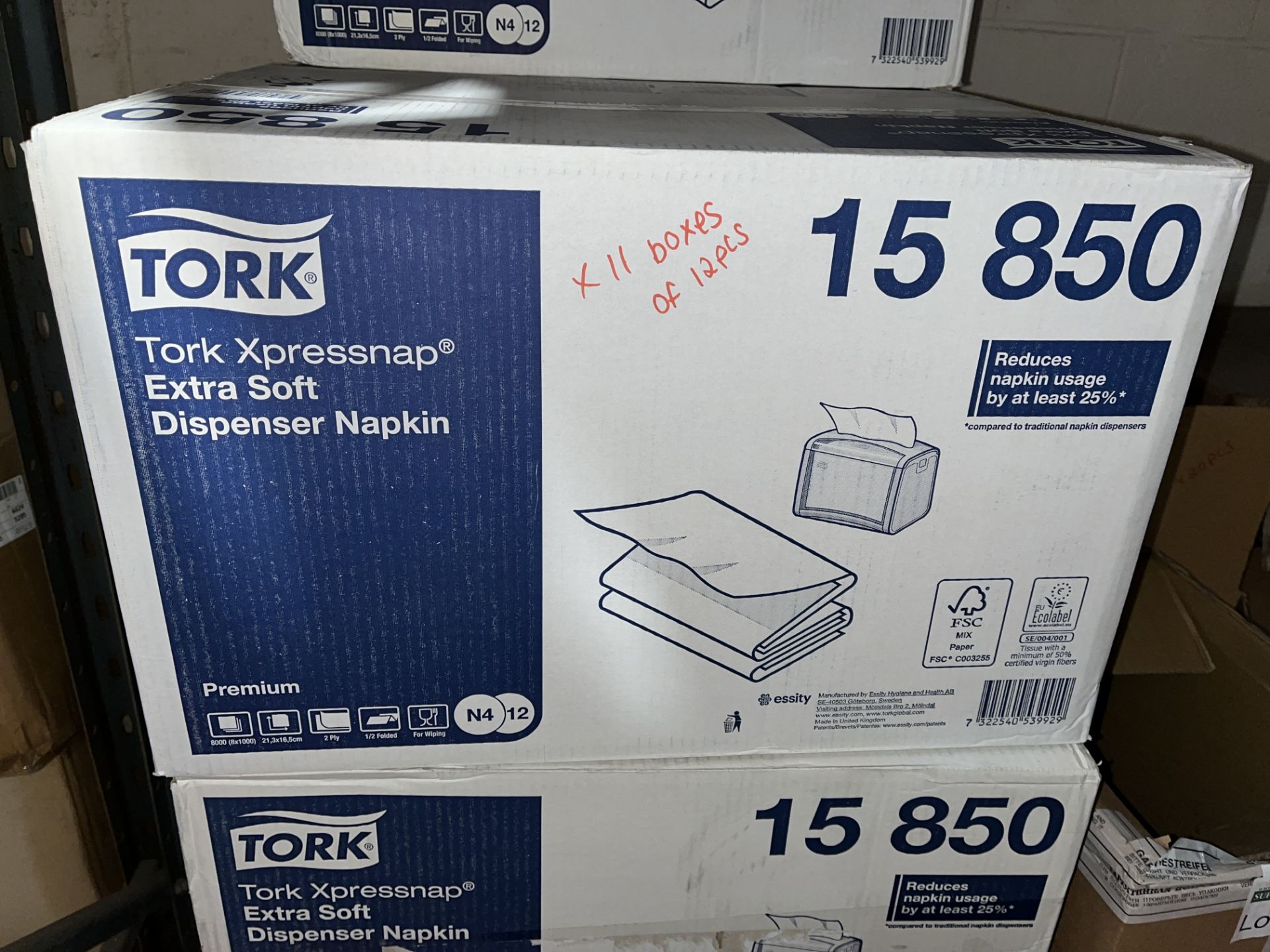 3 X BRAND NEW PACKS OF 8 TORK 15850 XPRESSNAP EXTRA SOFT DISPENSER NAPKINS R17-6