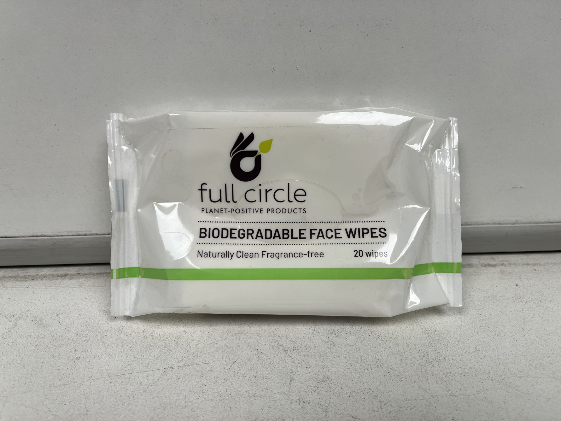 120 X BRAND NEW PACKS OF 20 FULL CIRCLE BIODEGRADEABLE FACE WIPES R4-7