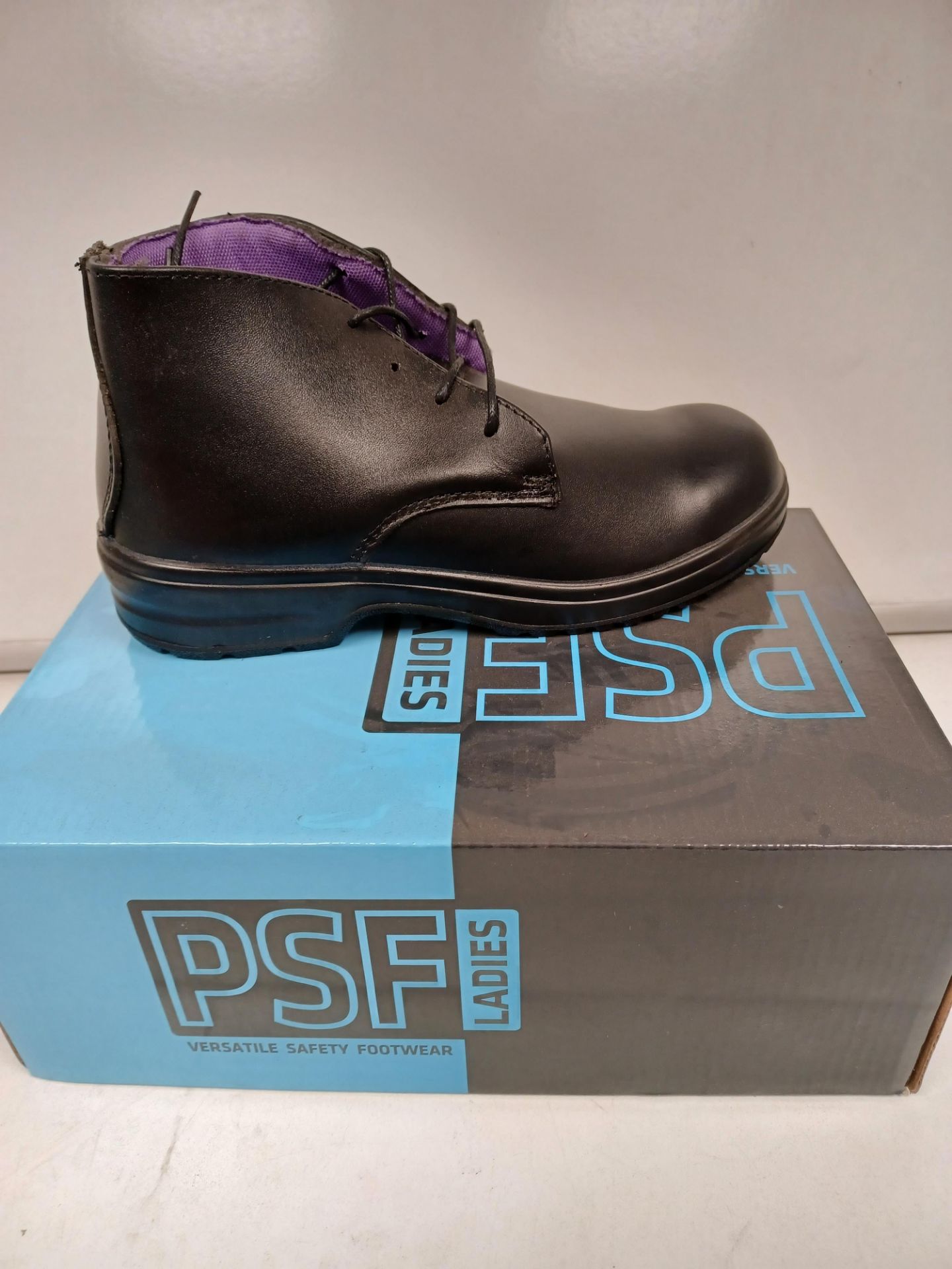 10 X BRAND NEW PSF WORK BOOTS SIZE 4 R19-1